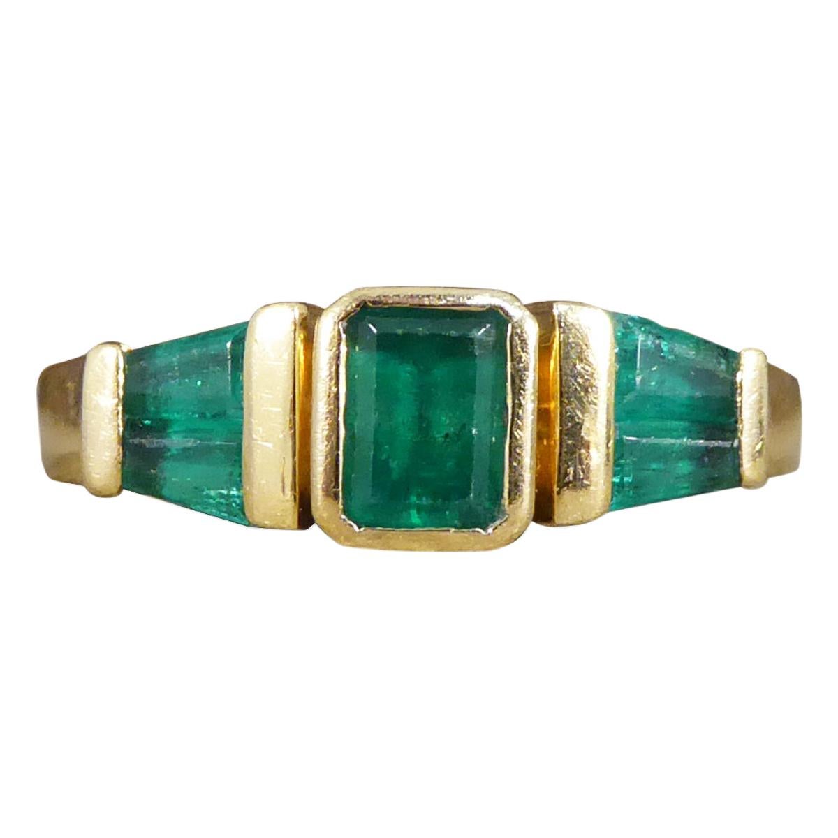 Vintage 1.00 Carat Emerald Multi Stone Staged Setting Ring in 18ct Yellow Gold