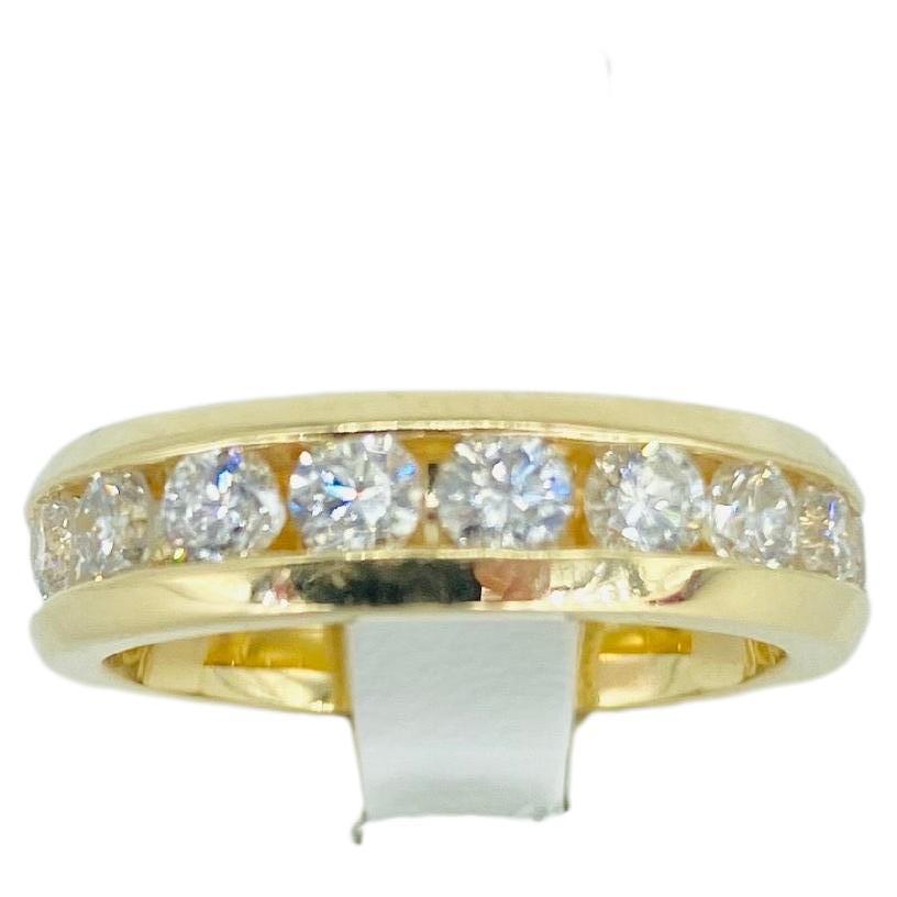 Vintage 1.00 Carat Total Weight Round Diamonds Elegant Half Eternity Ring 14k For Sale 1