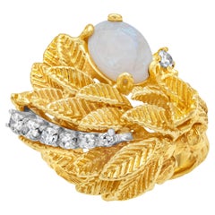 Vintage 1.00 Carat White Opal and Diamonds Golden Leaf Fashion Ring