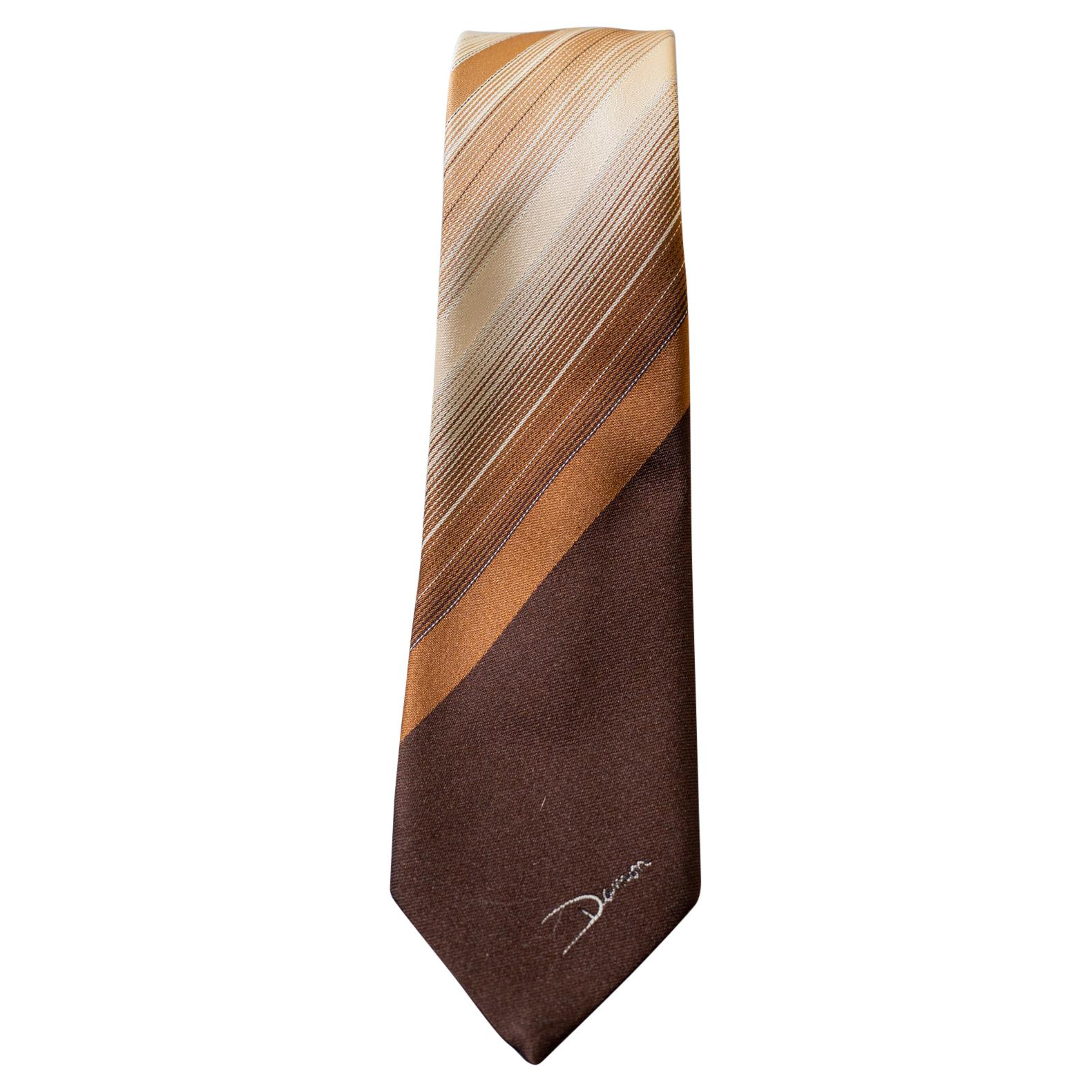 Vintage 100% silk brown tie signed Damon  For Sale
