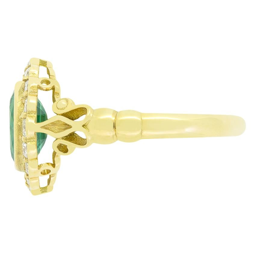 Vintage-Cluster-Ring mit 1,00 Karat Smaragd und Diamant, ca. 1970er Jahre (Spätviktorianisch) im Angebot