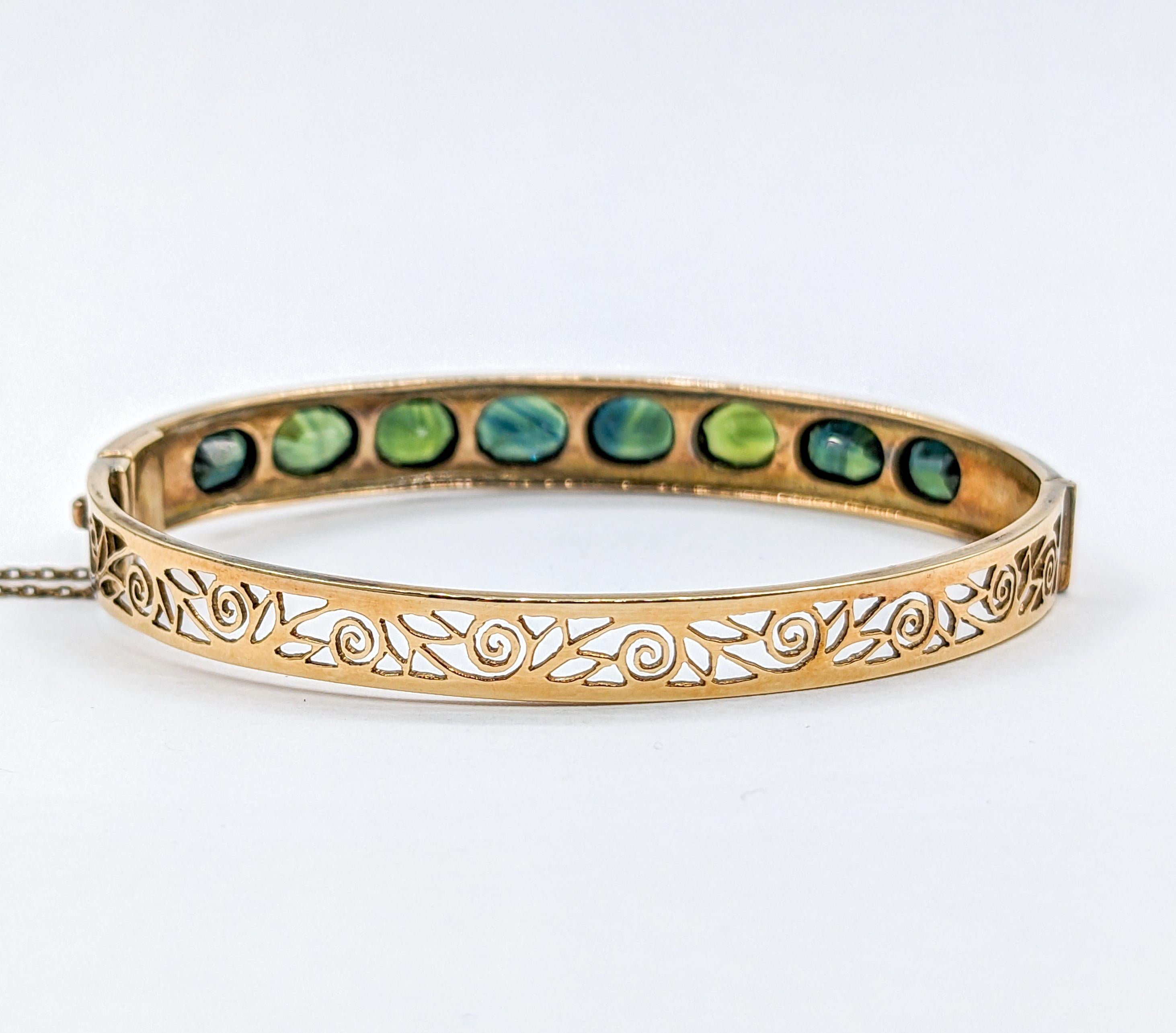 Women's Vintage 10.1ctw Oval Teal Sapphire Bangle Bracelet in 18k gold For Sale