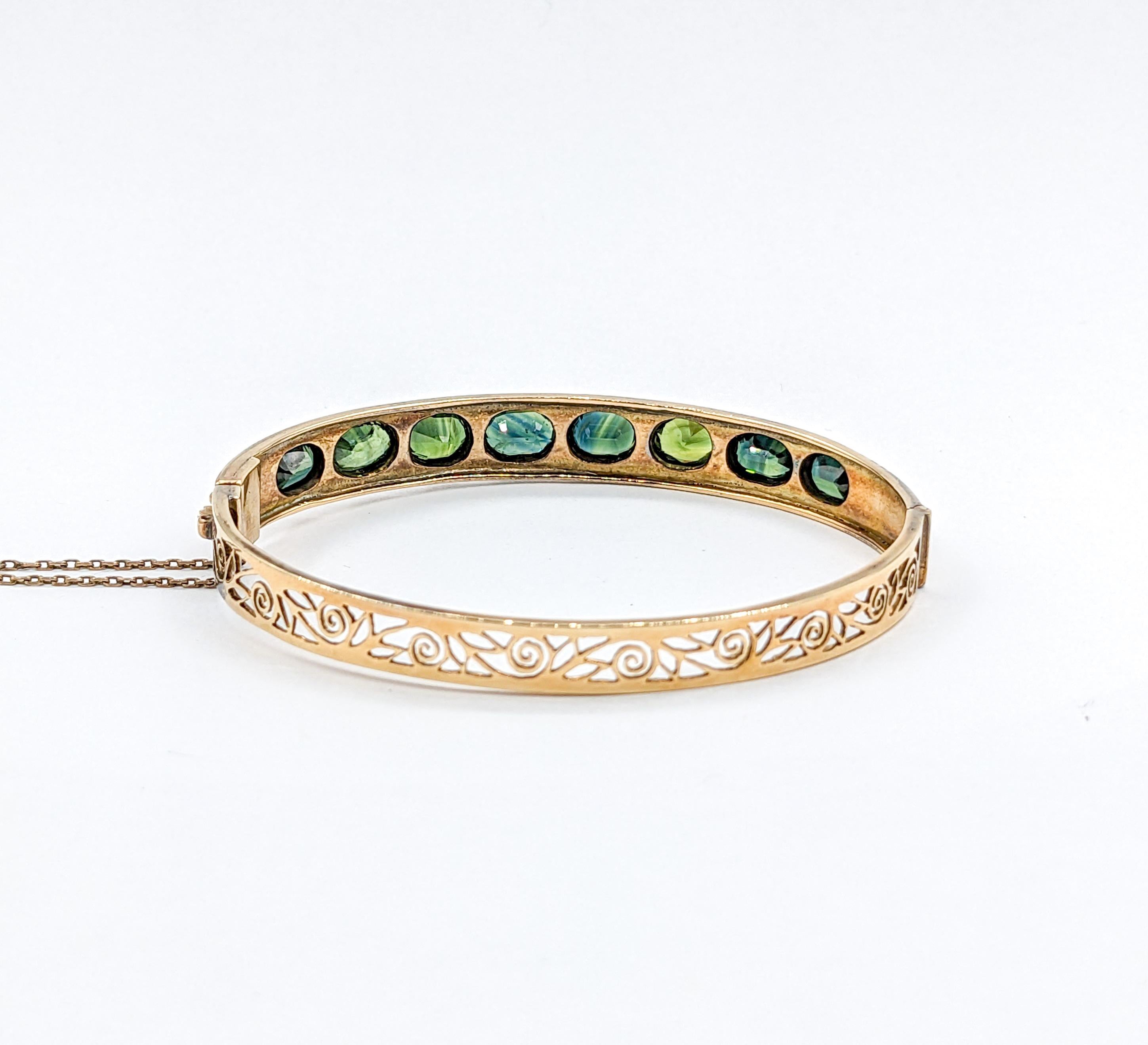 Vintage 10.1ctw Oval Teal Sapphire Bangle Bracelet in 18k gold For Sale 1