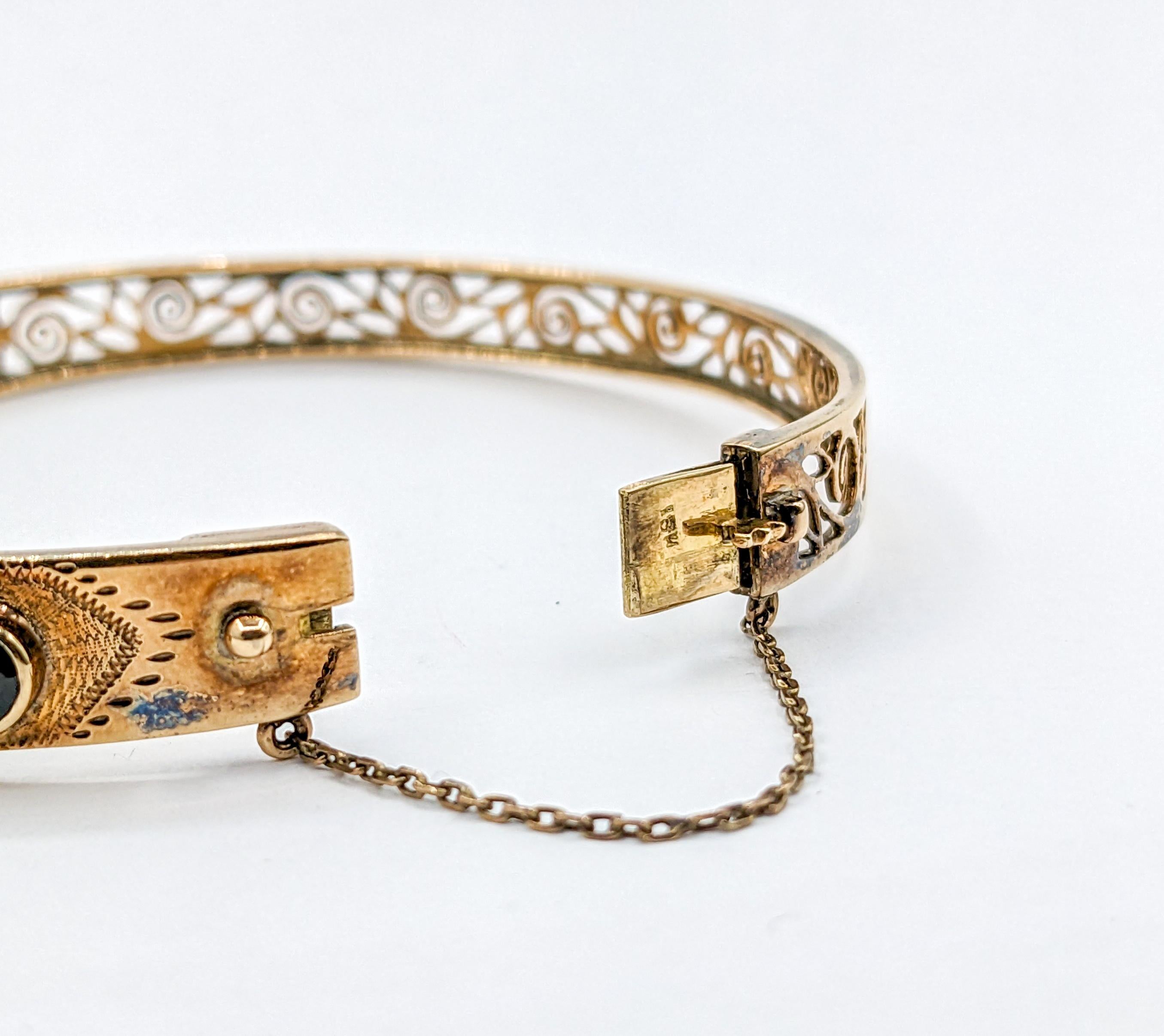 Vintage 10.1ctw Oval Teal Sapphire Bangle Bracelet in 18k gold For Sale 2