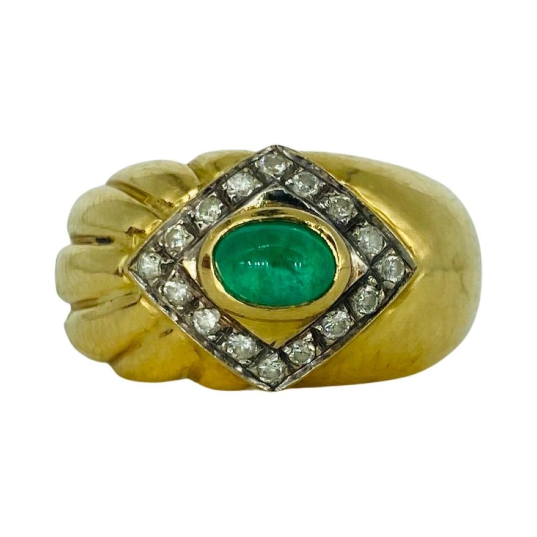Vintage 1.02 Carat Cabochon Emerald and Diamonds Cluster Cocktail Ring 18k Gold For Sale