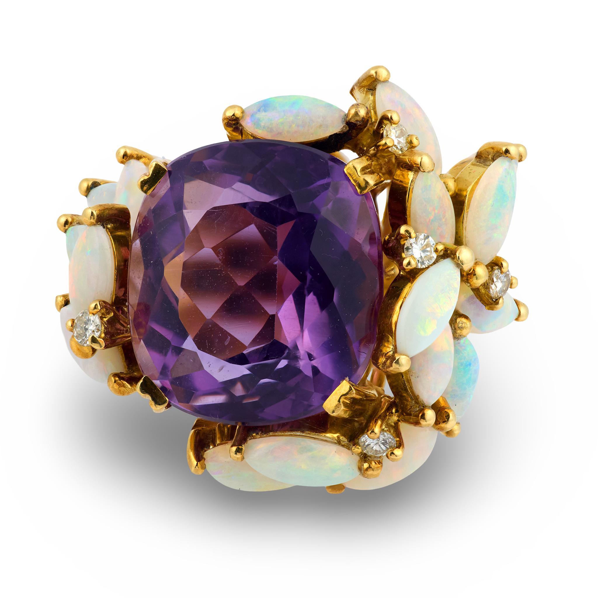 Contemporaneo Anello cocktail d'epoca con ametista opale e diamante in oro giallo 18k da 10,20 carati in vendita