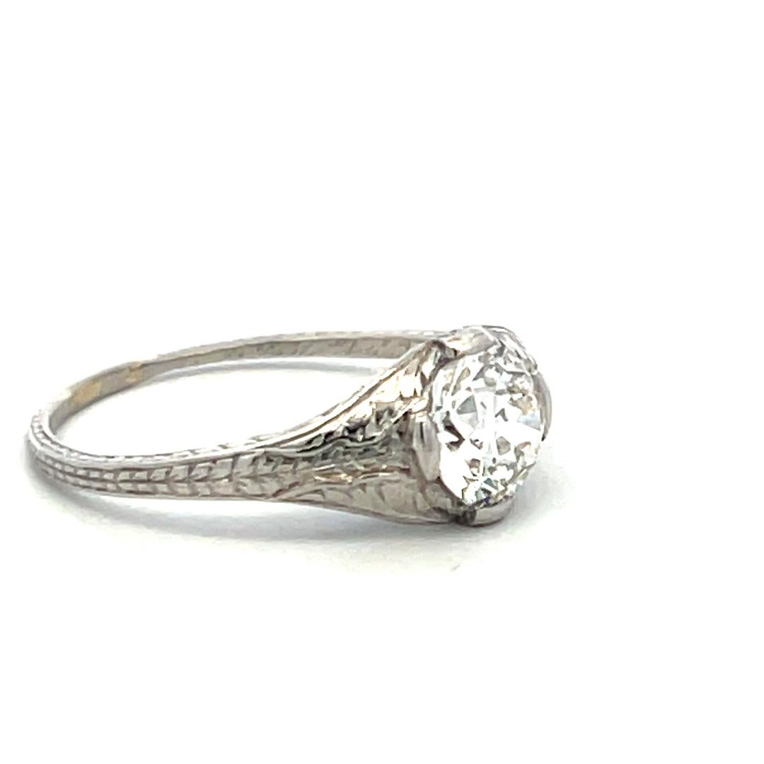 Anello di fidanzamento in platino con diamanti circolari a taglio brillante da 1,02 carati (I VS2) in vendita 3