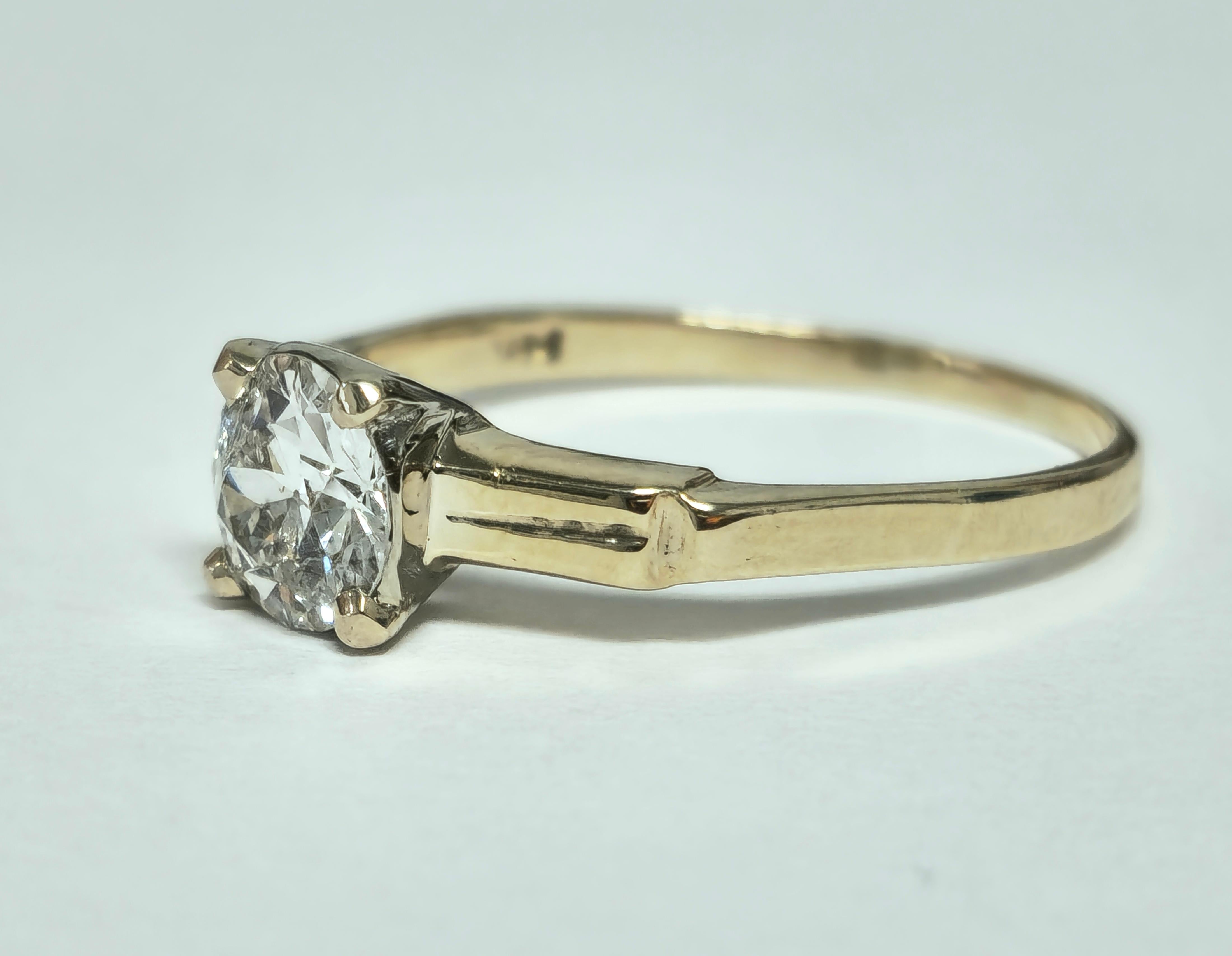 Vintage 1.03 Carat Solitaire Engagement Ring  In Excellent Condition For Sale In Miami, FL