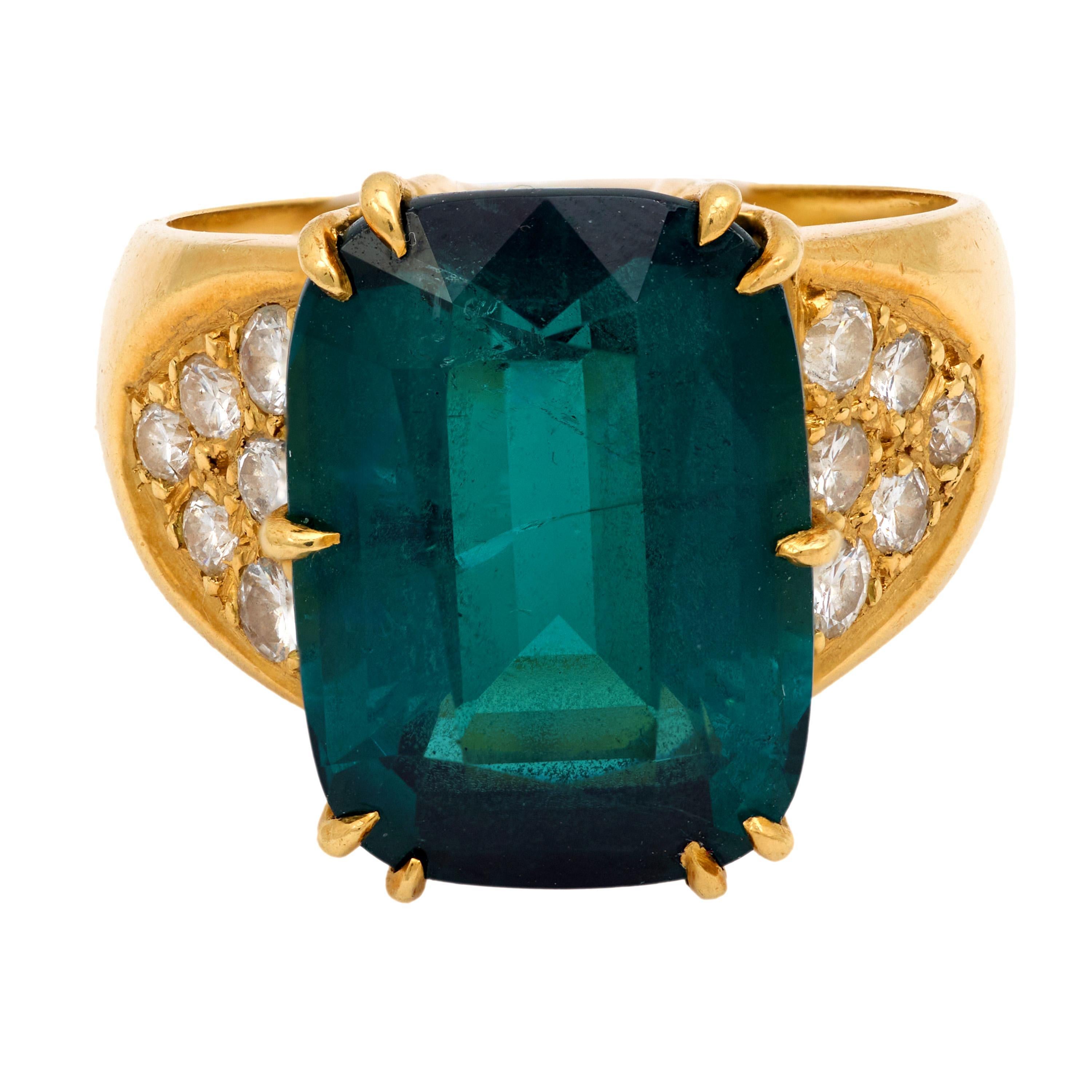 Modern Vintage 10.40 carat tourmaline diamond 18k yellow gold cocktail ring For Sale