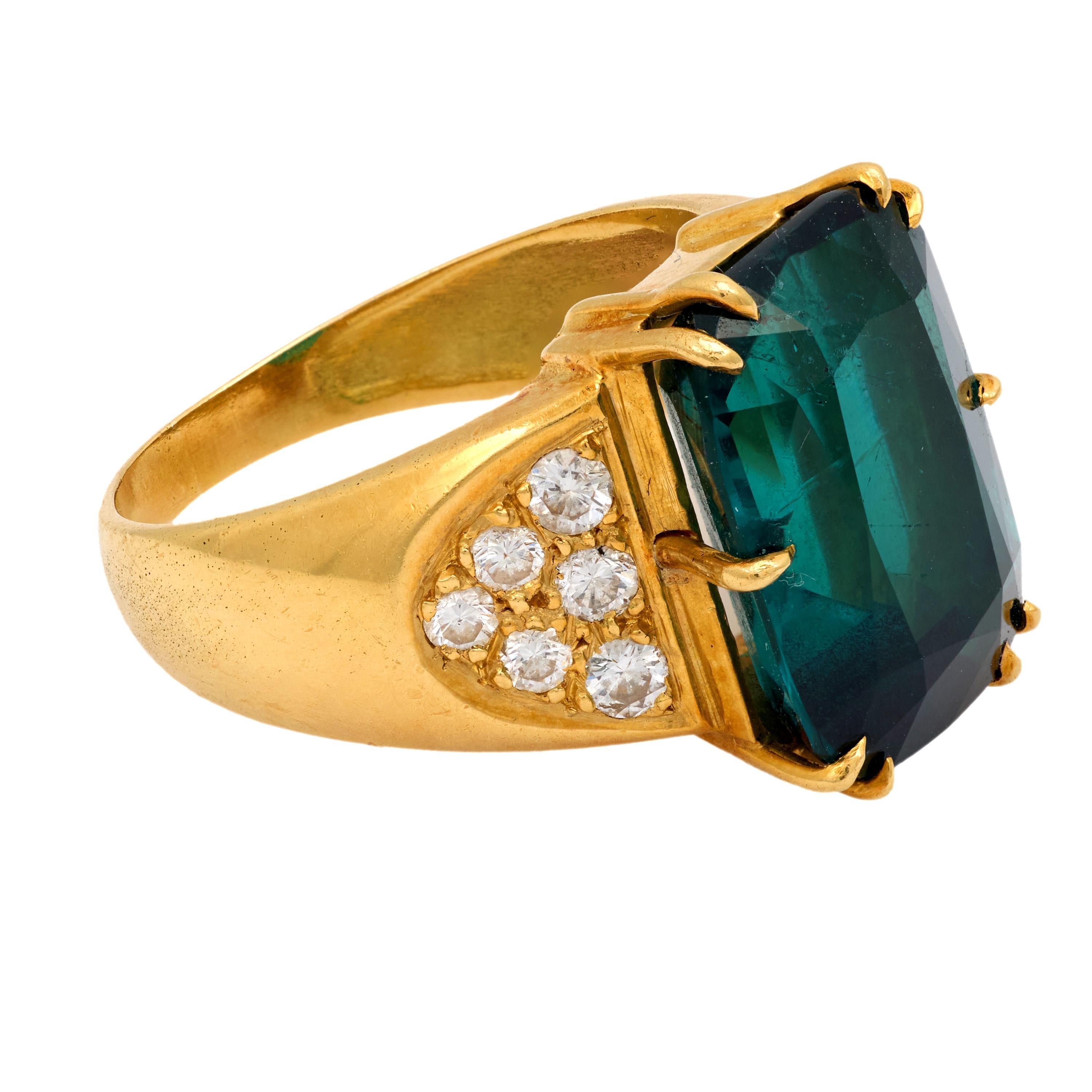 Vintage 10.40 carat tourmaline diamond 18k yellow gold cocktail ring In Good Condition For Sale In Beverly Hills, CA