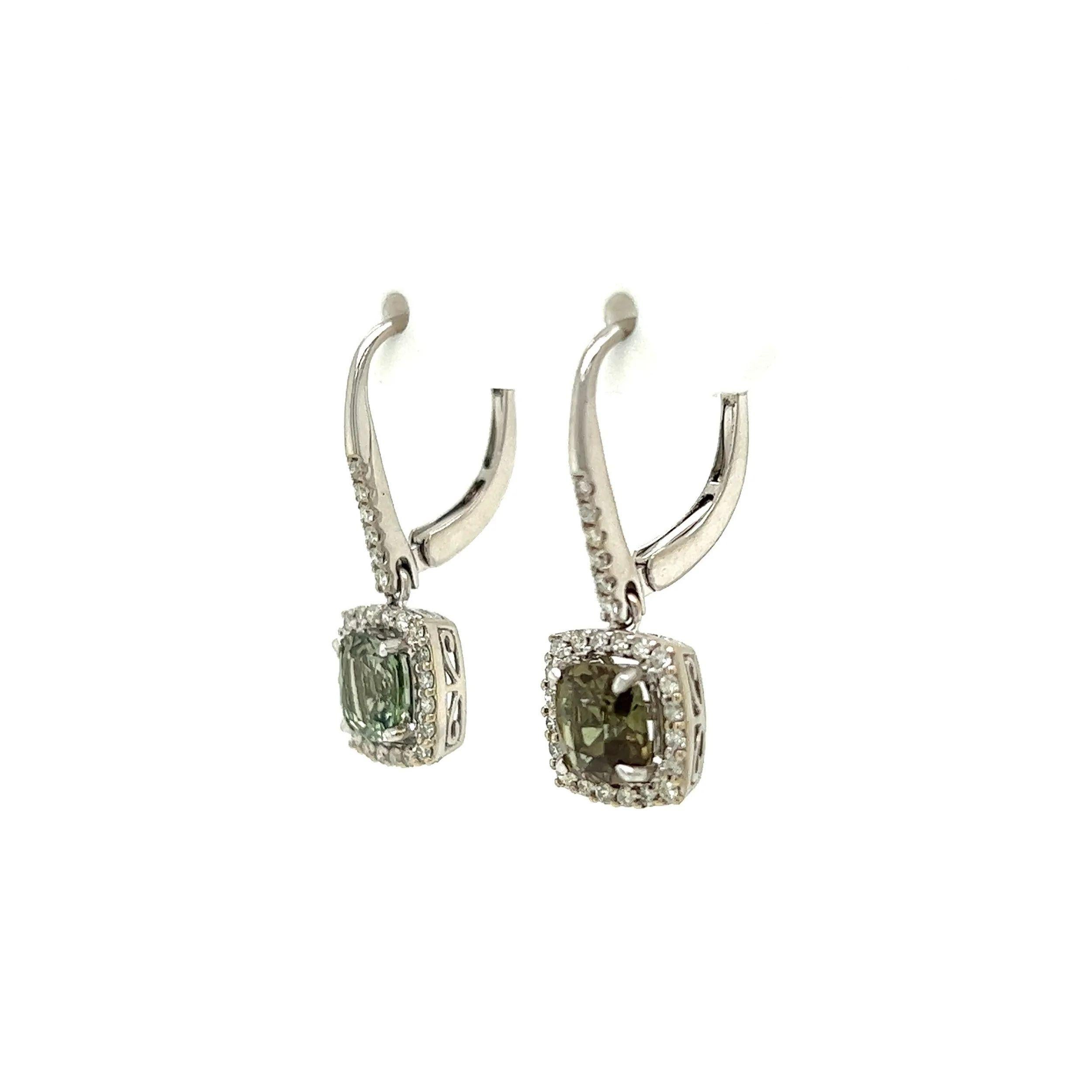 1,05 Karat Alexandrit im Kissenschliff und Diamant-Tropfen-Ohrringe aus Gold Damen im Angebot