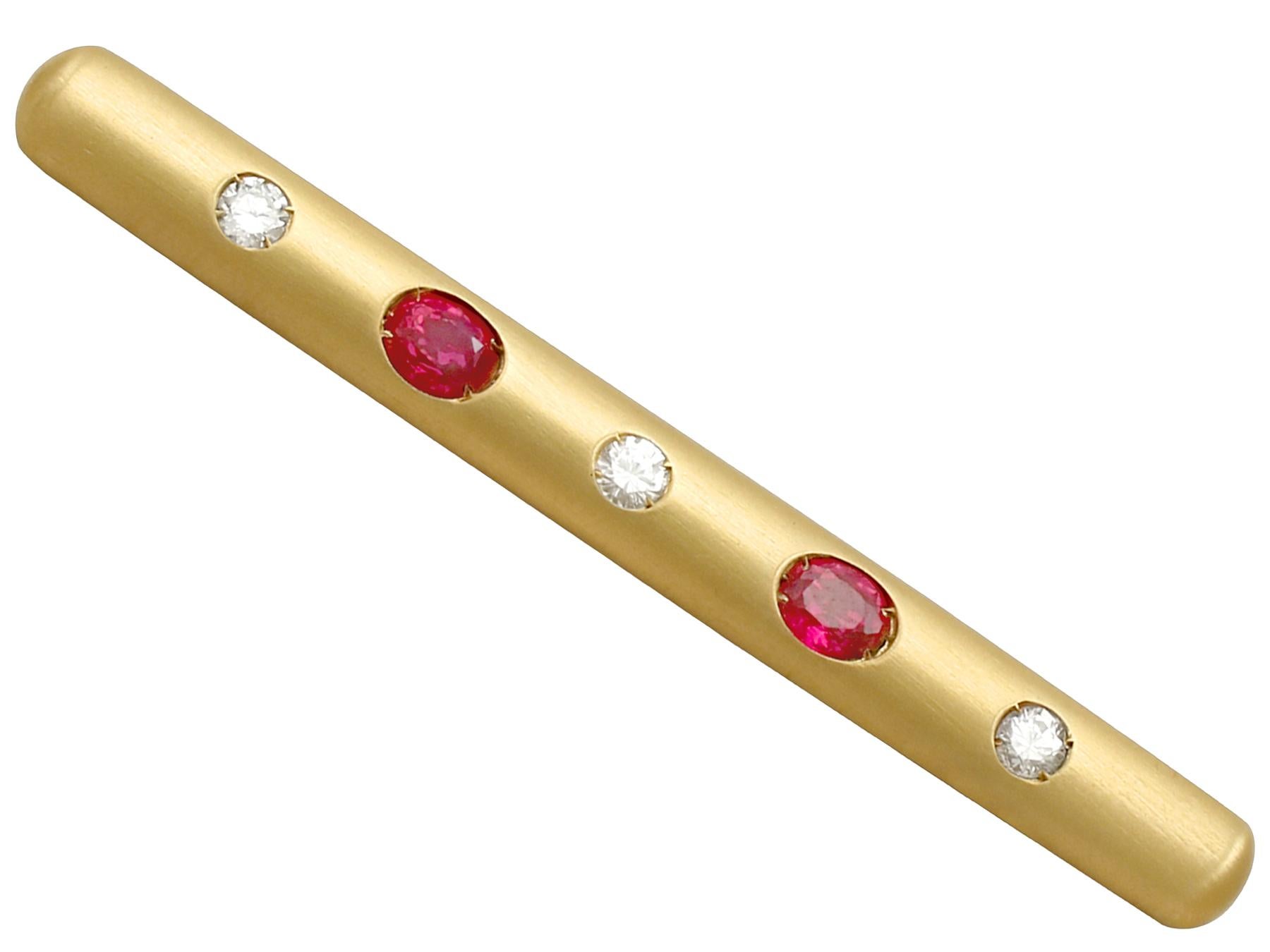 Vintage 1.05 Carat Ruby and Diamond Earring and Brooch Set in Yellow Gold For Sale 4