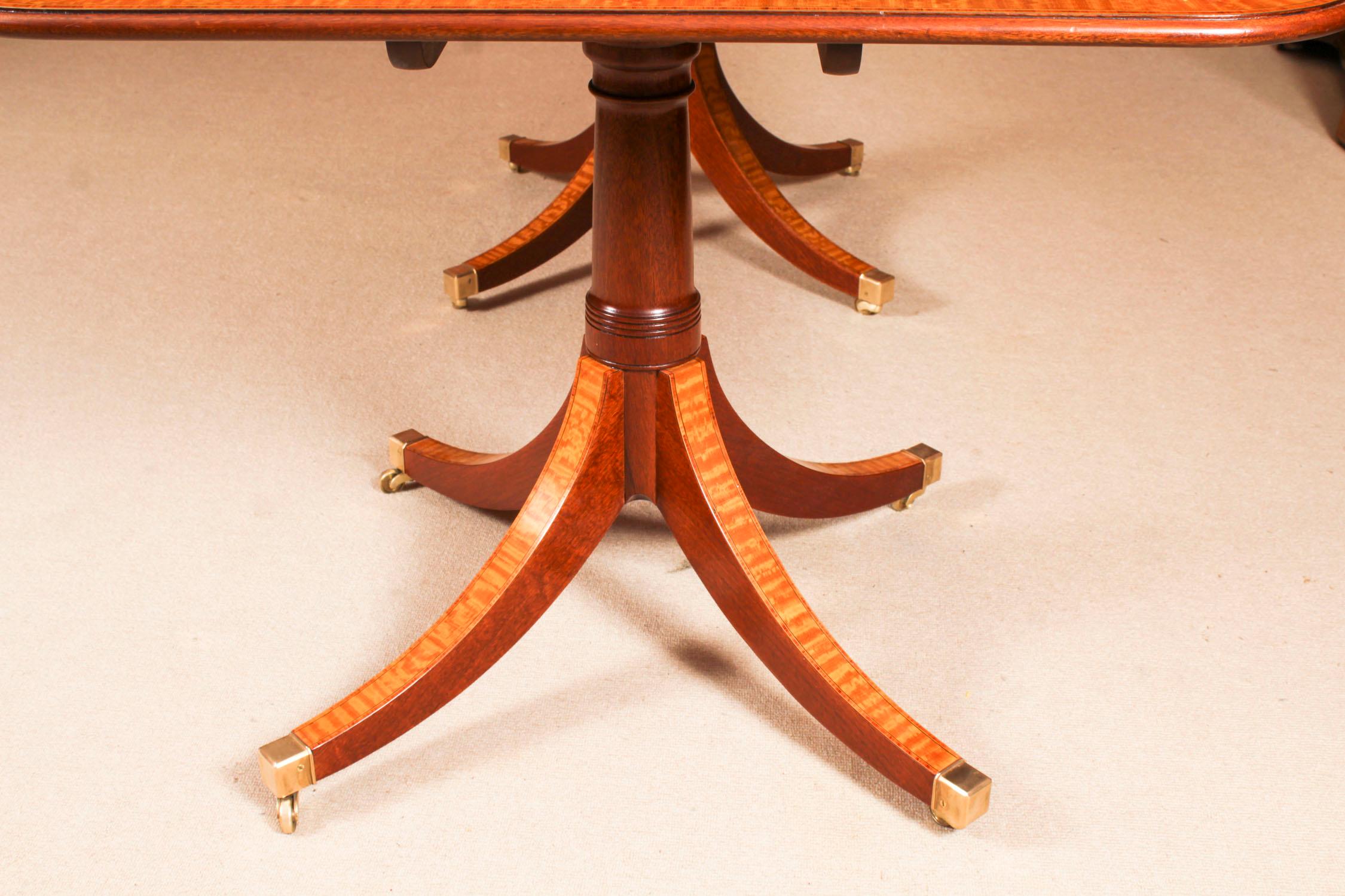 Table de salle à manger vintage 10.5 ft Regency Revive à bandes croisées 20ème siècle en vente 9