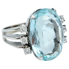 Vintage 10.60 Carat Aquamarine Cocktail Ring with Diamonds 14 Karat White Gold