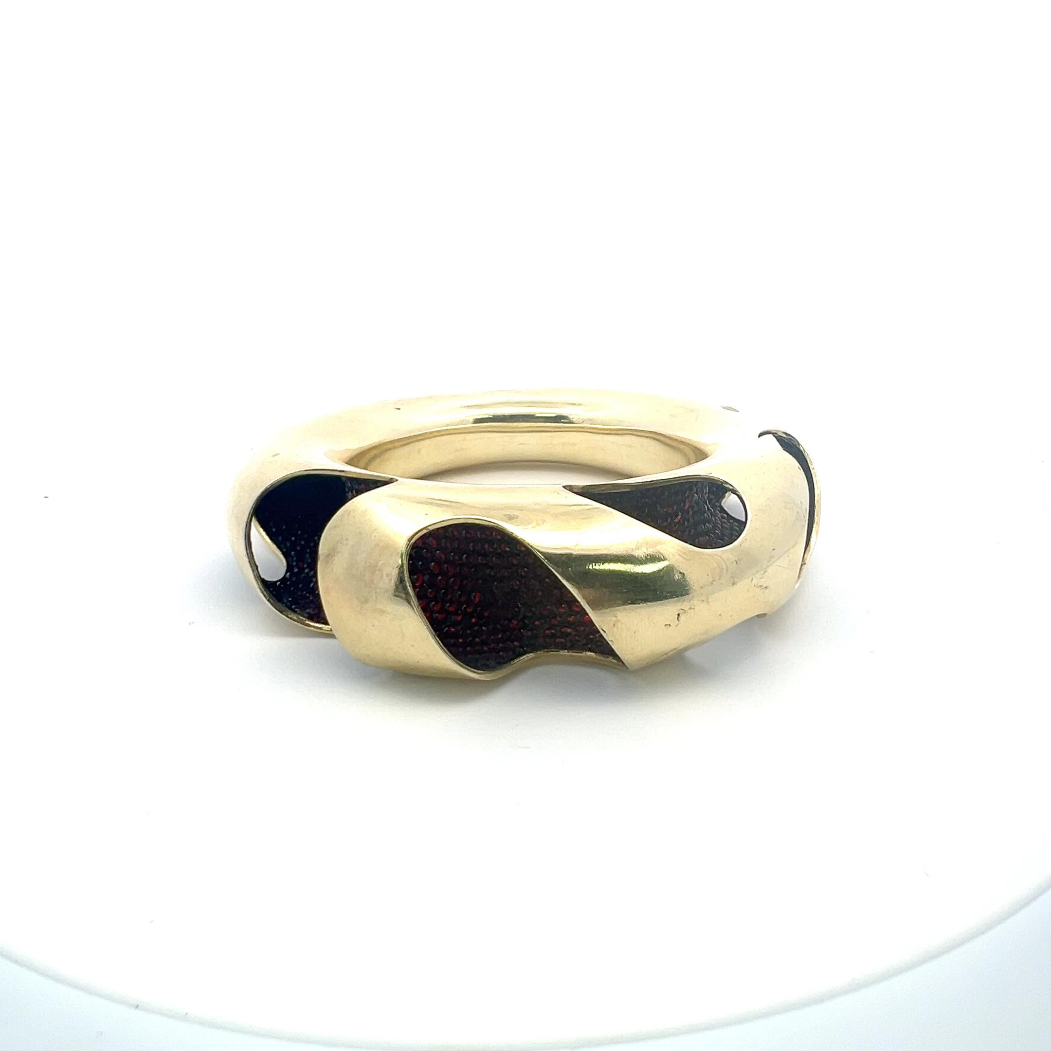 Titre :
Bracelet jonc en or jaune 18 carats


Le style :
Bracelet


Métal :
Or jaune 18 carats


Dimension :
7,25IN- 0,93IN 


Poids :
106,7 grammes


Condit :
Antique


ID du produit :
4J28


Note :
Veuillez noter que le poids, la couleur, la