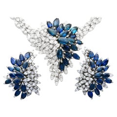 Ensemble boucles d'oreilles et collier vintage en or blanc avec saphir de 10,67 carats et diamants de 9,84 carats