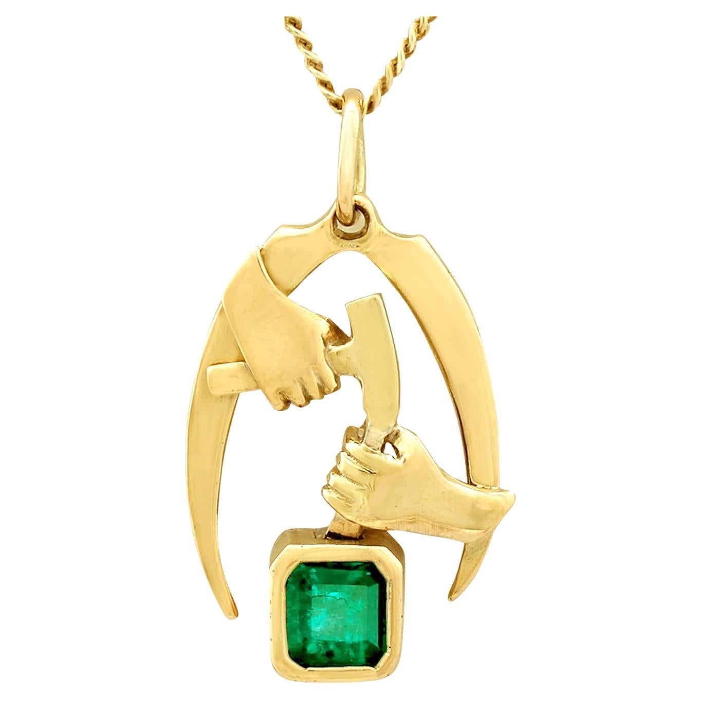 Vintage 1.07 Carat Emerald and 18K Yellow Gold Pendant Circa 1990 For Sale