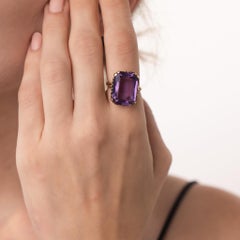 Vintage 10.80 carat amethyst 10k yellow gold ring