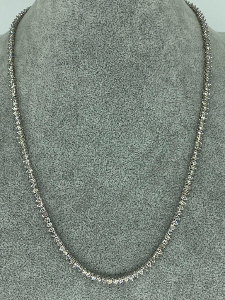Vintage 10.80 Carat Round Diamond Martini Tennis Necklace For Sale at
