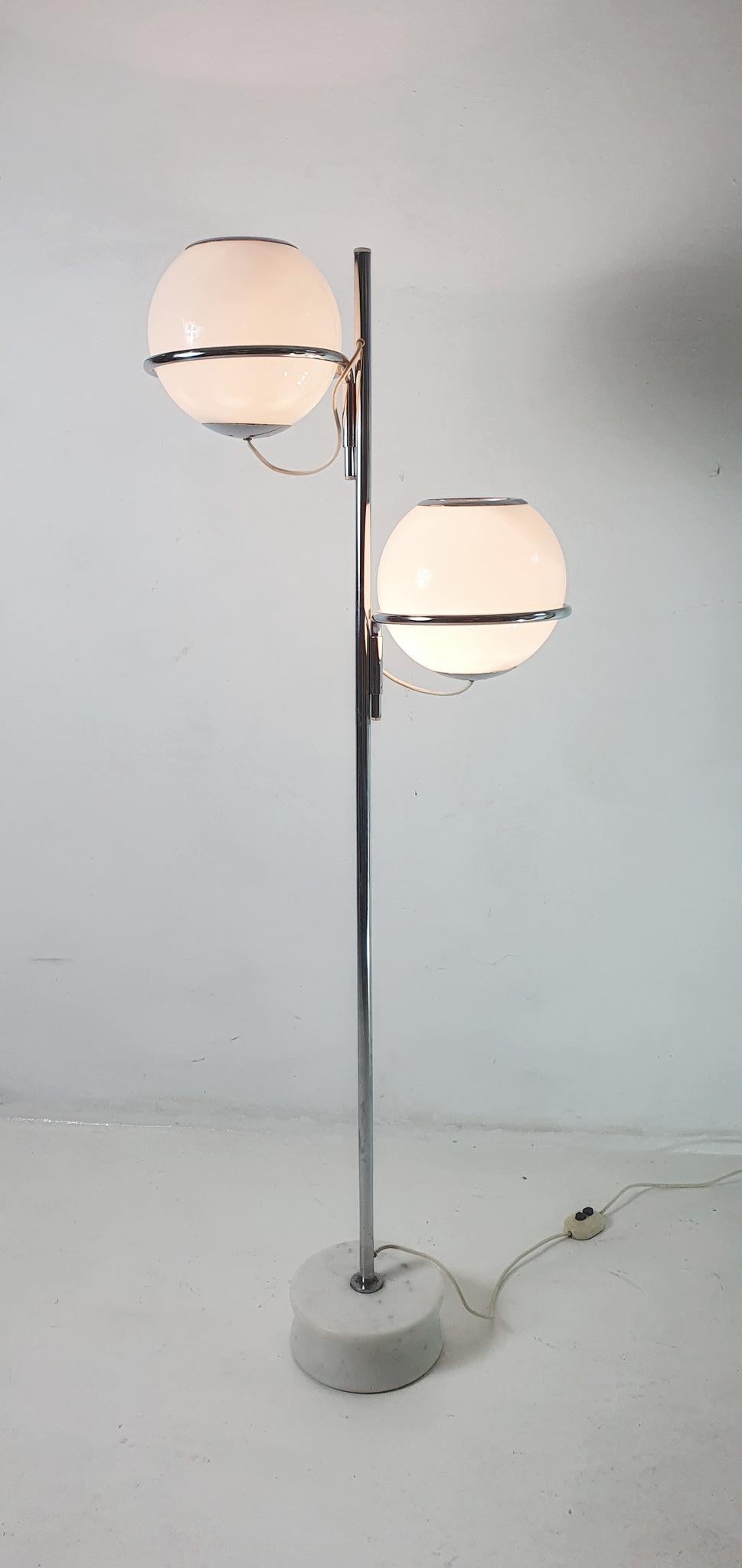 Stehlampe Modell 1094 von Gino Sarfatti, Italien 1969 (Moderne der Mitte des Jahrhunderts) im Angebot