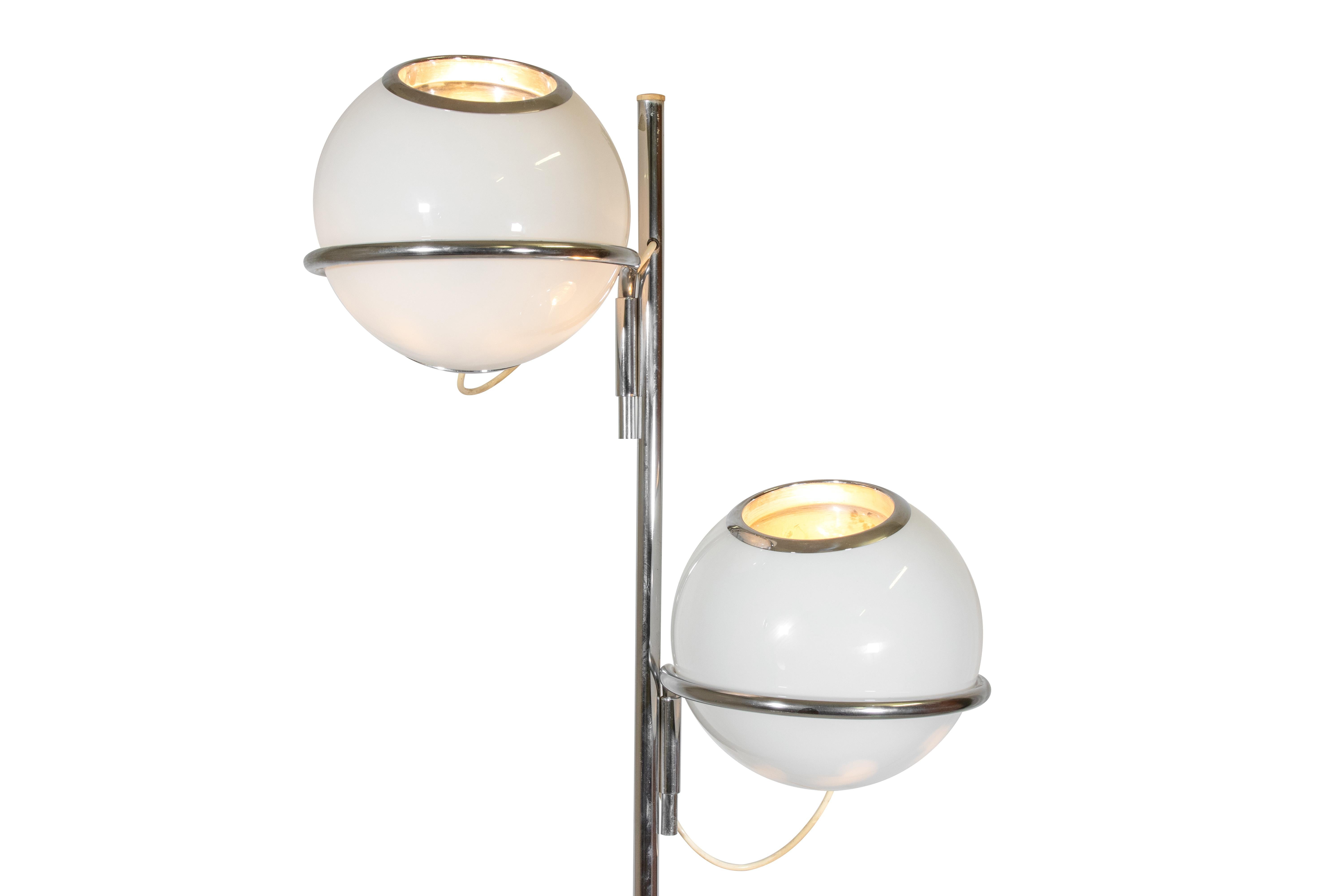 Acier Lampadaire vintage 1094 de Gino Sarfatti, Italie, 1969 en vente