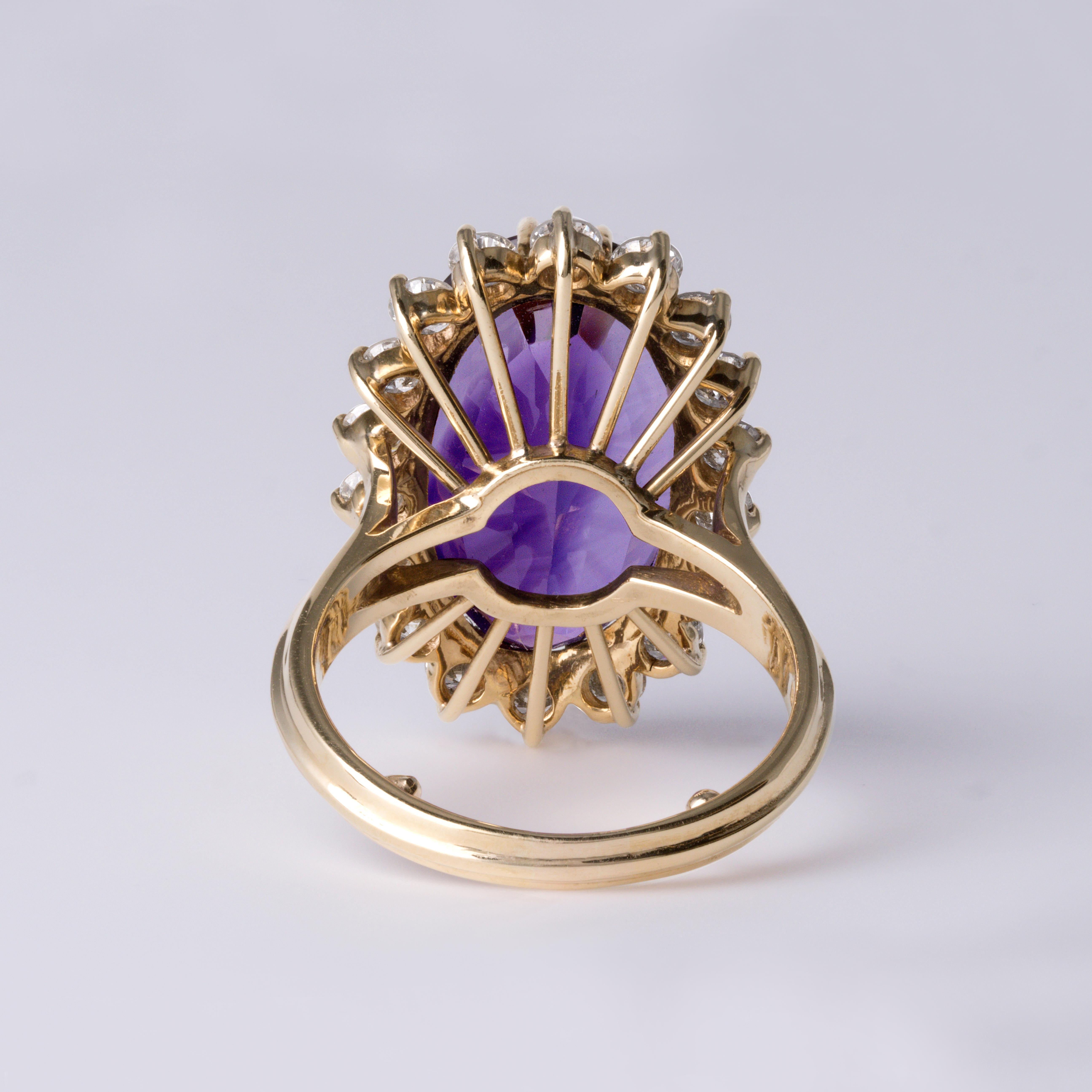 Statement-Ring aus 18 Karat Gold mit 10 Karat Amethyst und 1,80 Karat Diamant im Angebot 1