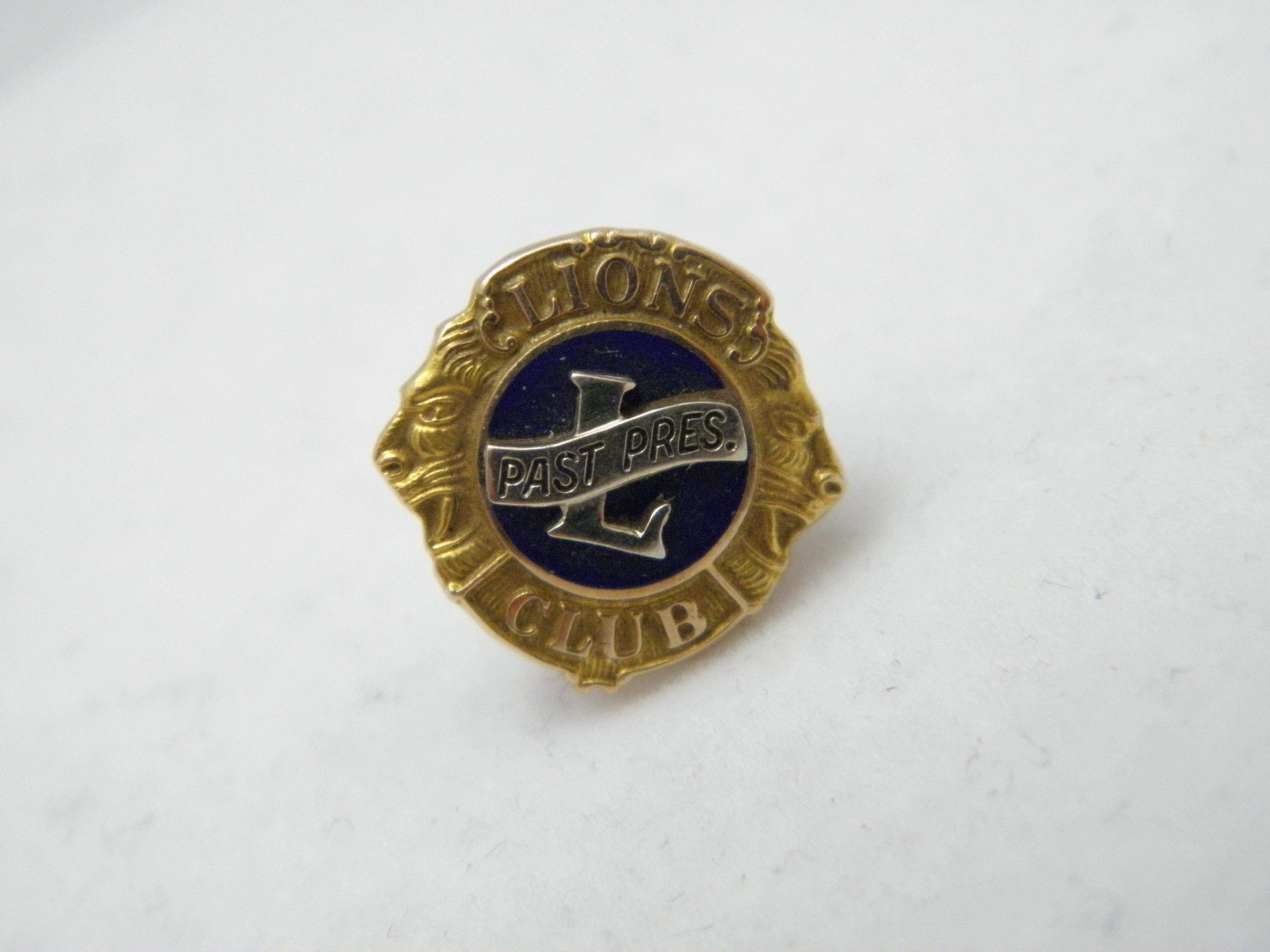 If you have landed on this page then you have an eye for beauty.

On offer is this gorgeous

10CT SOLID GOLD LIONS CLUB PAST PRESIDENT TIE / LAPEL PIN BROOCH

DETAILS
Material: 10ct (417/000) Solid Yellow Gold
Style: Classic Lions Club emblem