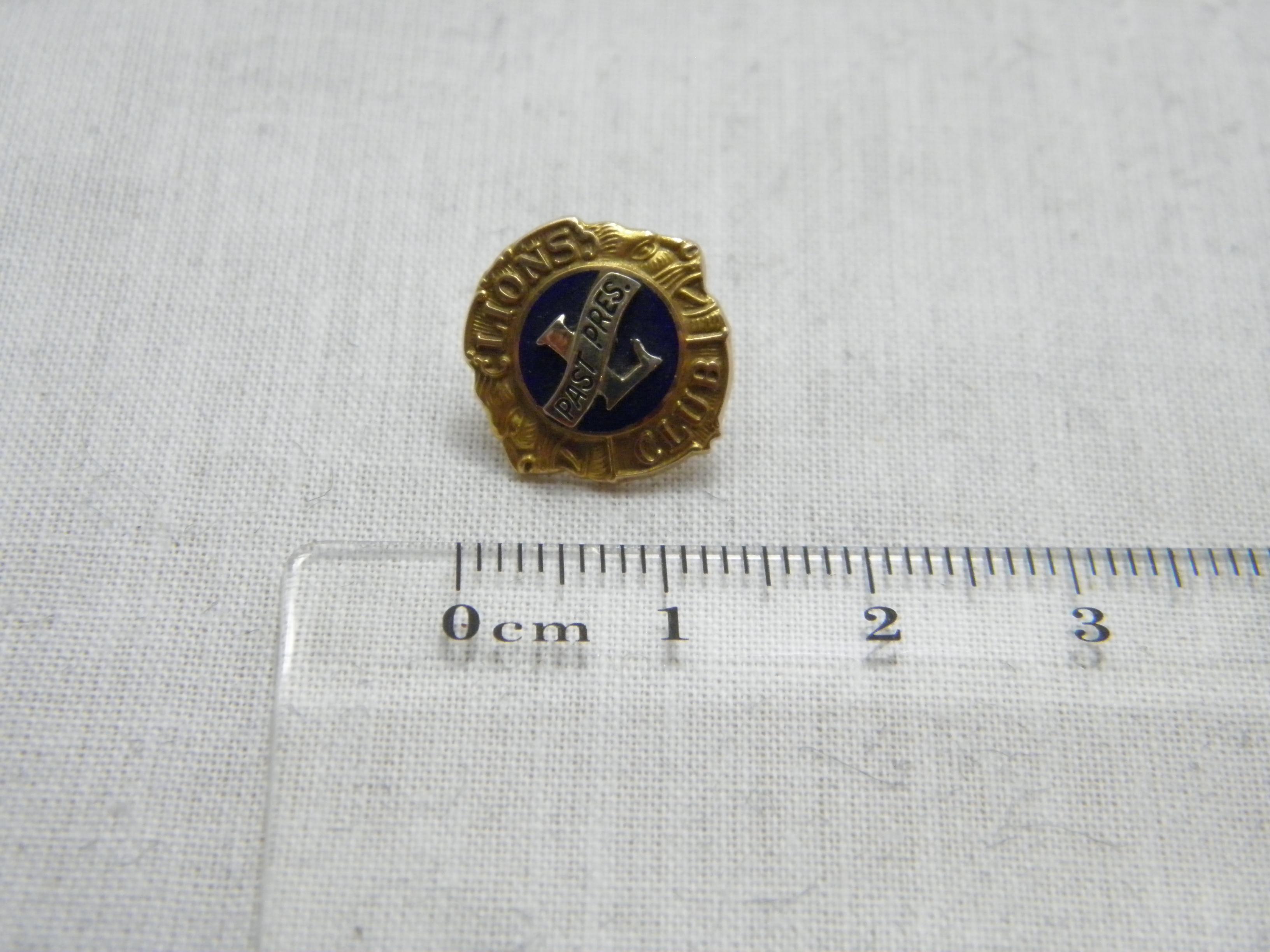 Vintage 10ct Gold Lions Club Tie Pin Brooch c1960s 417 Purity Heavy 3.5g Pres For Sale 1