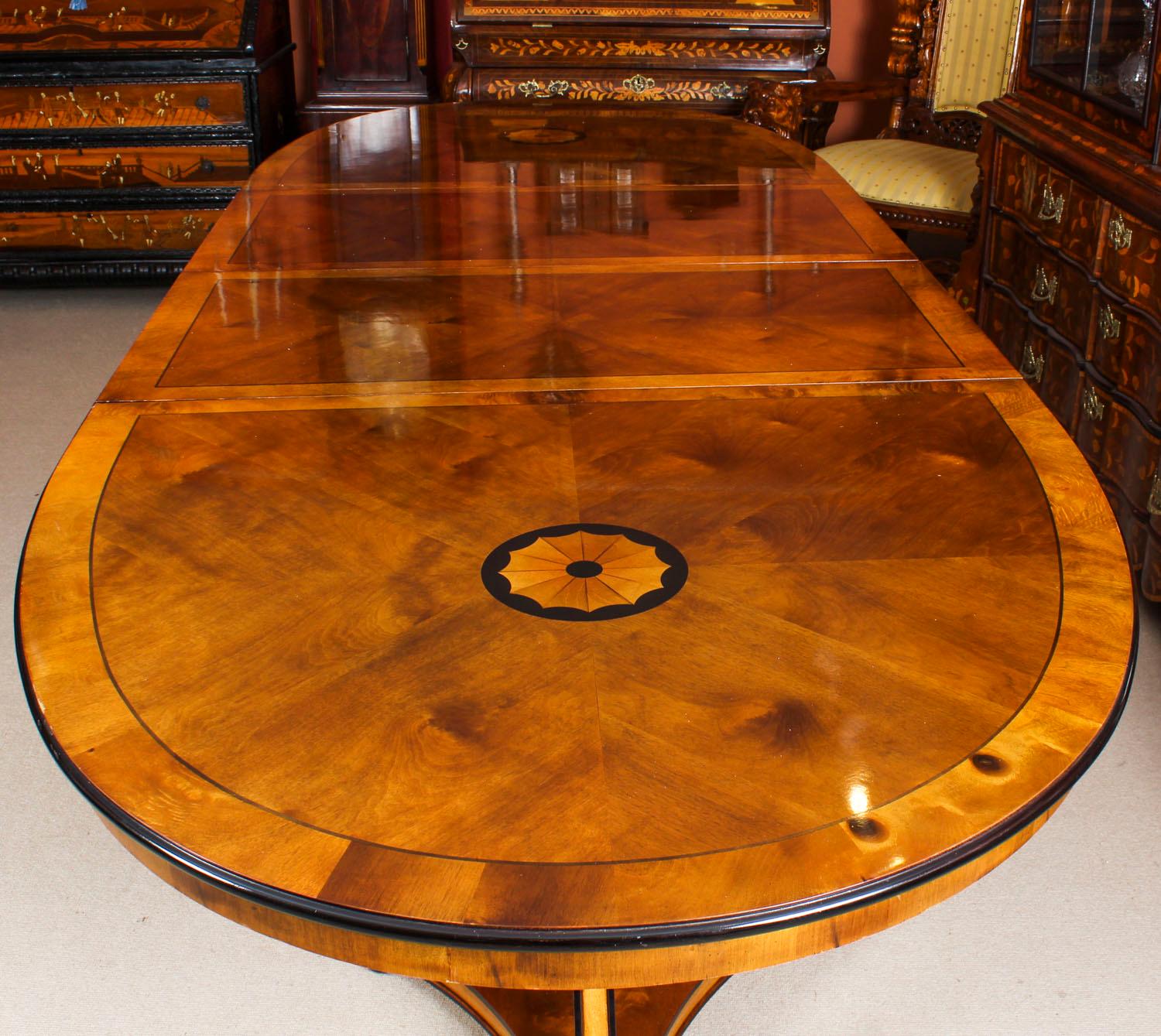 Vintage George III Style Dining Table from Harrods, 20th Century 5