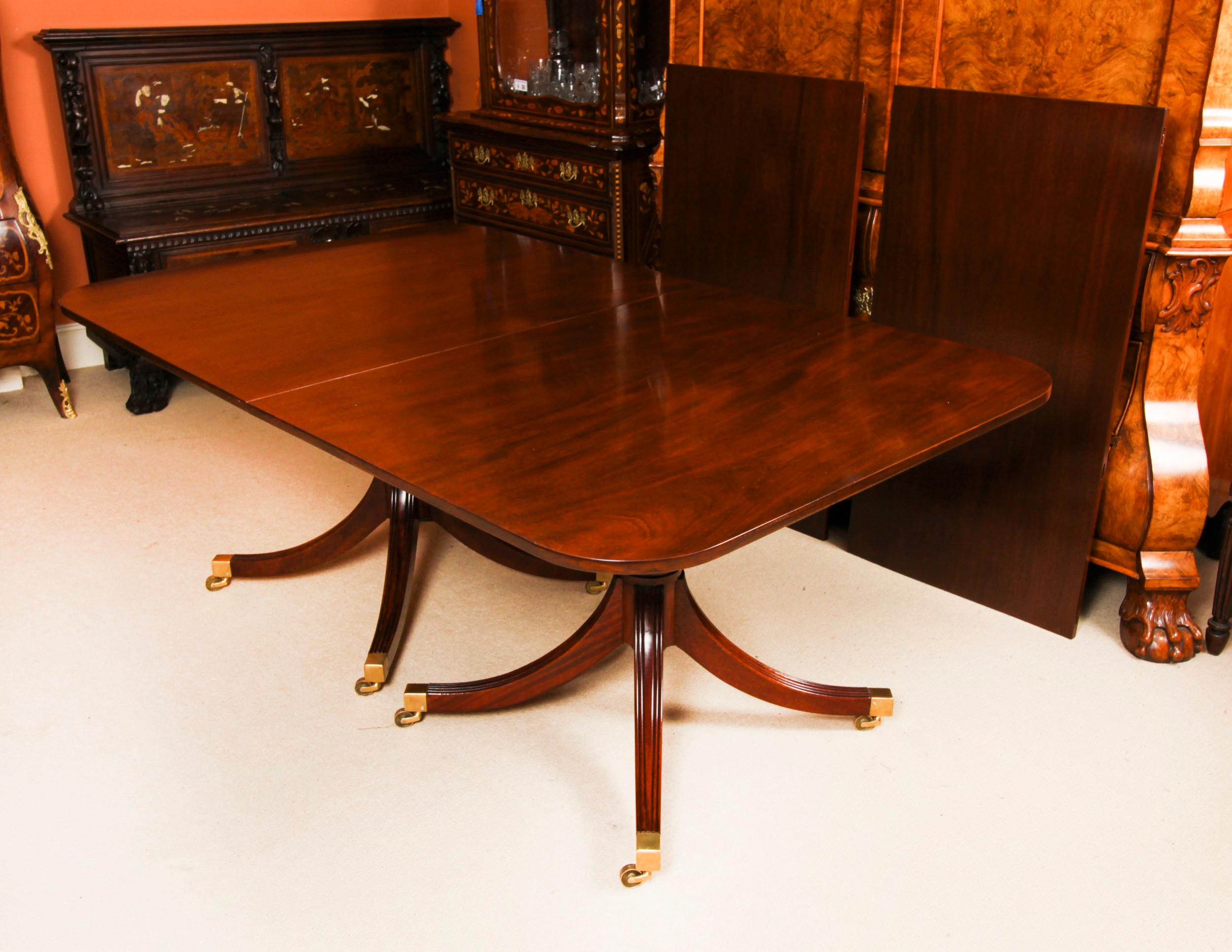 Vintage 12ft Dining Table & 12 Wheat Sheaf Chairs by William Tillman 20th C For Sale 3