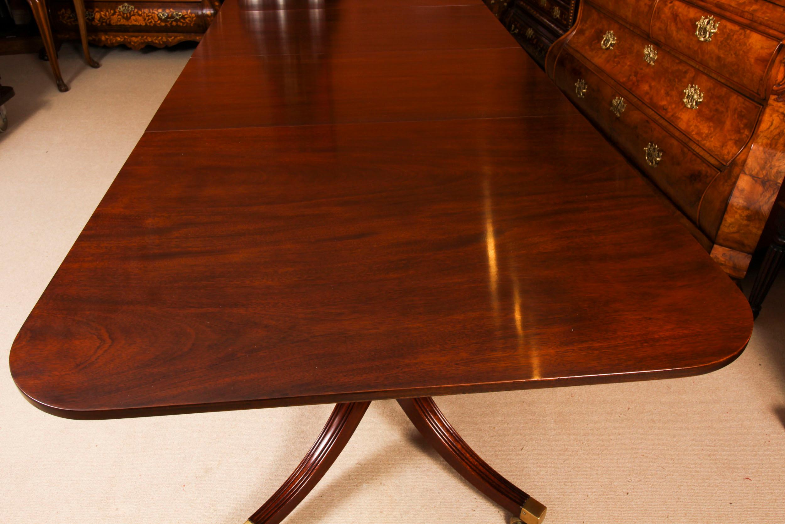 Vintage 12ft Dining Table by William Tillman & Set 12 dining chairs 20th C For Sale 4