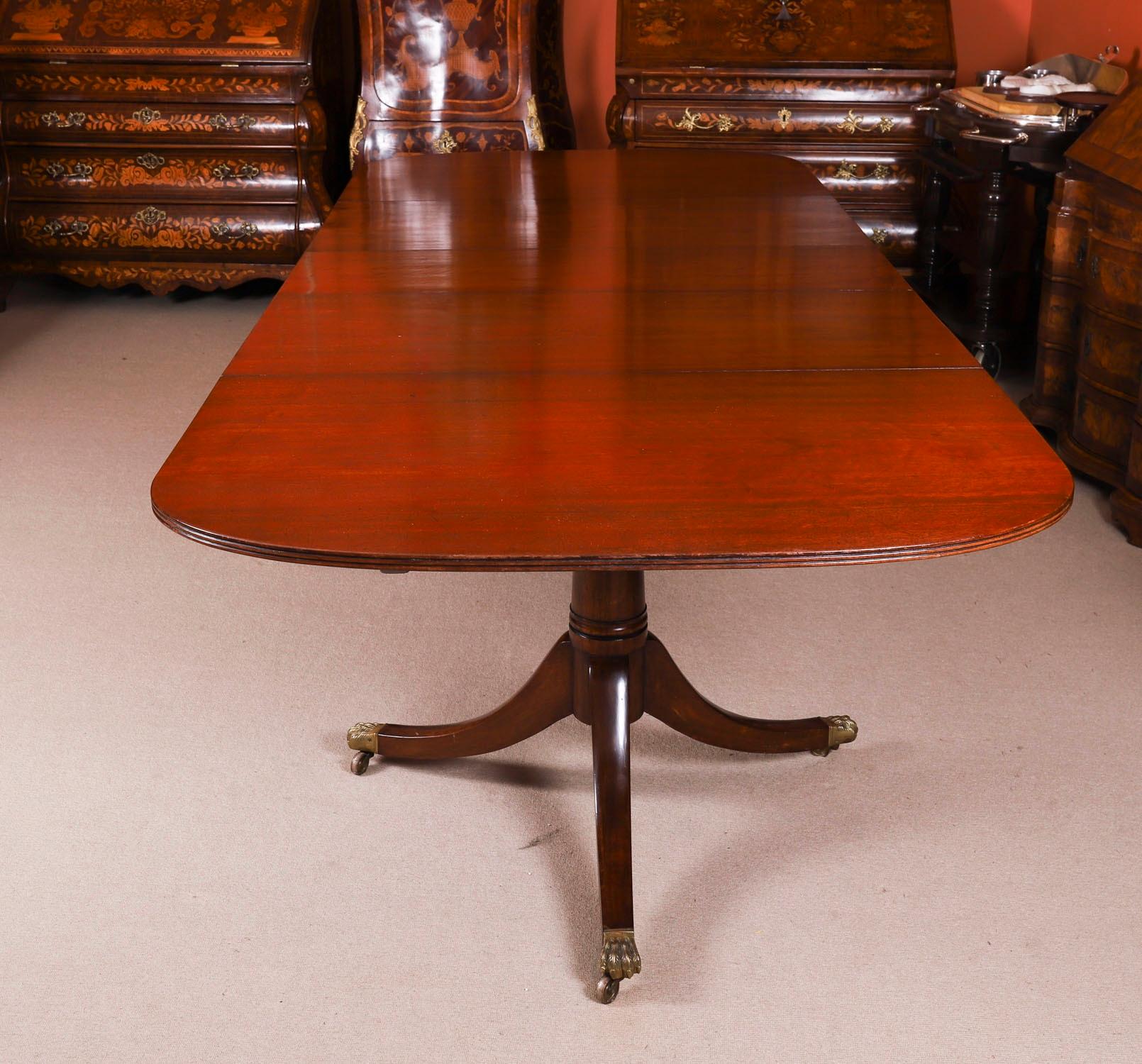 Vintage 10ft George III Style Twin Pedestal Dining Table 20th Century Bon état - En vente à London, GB