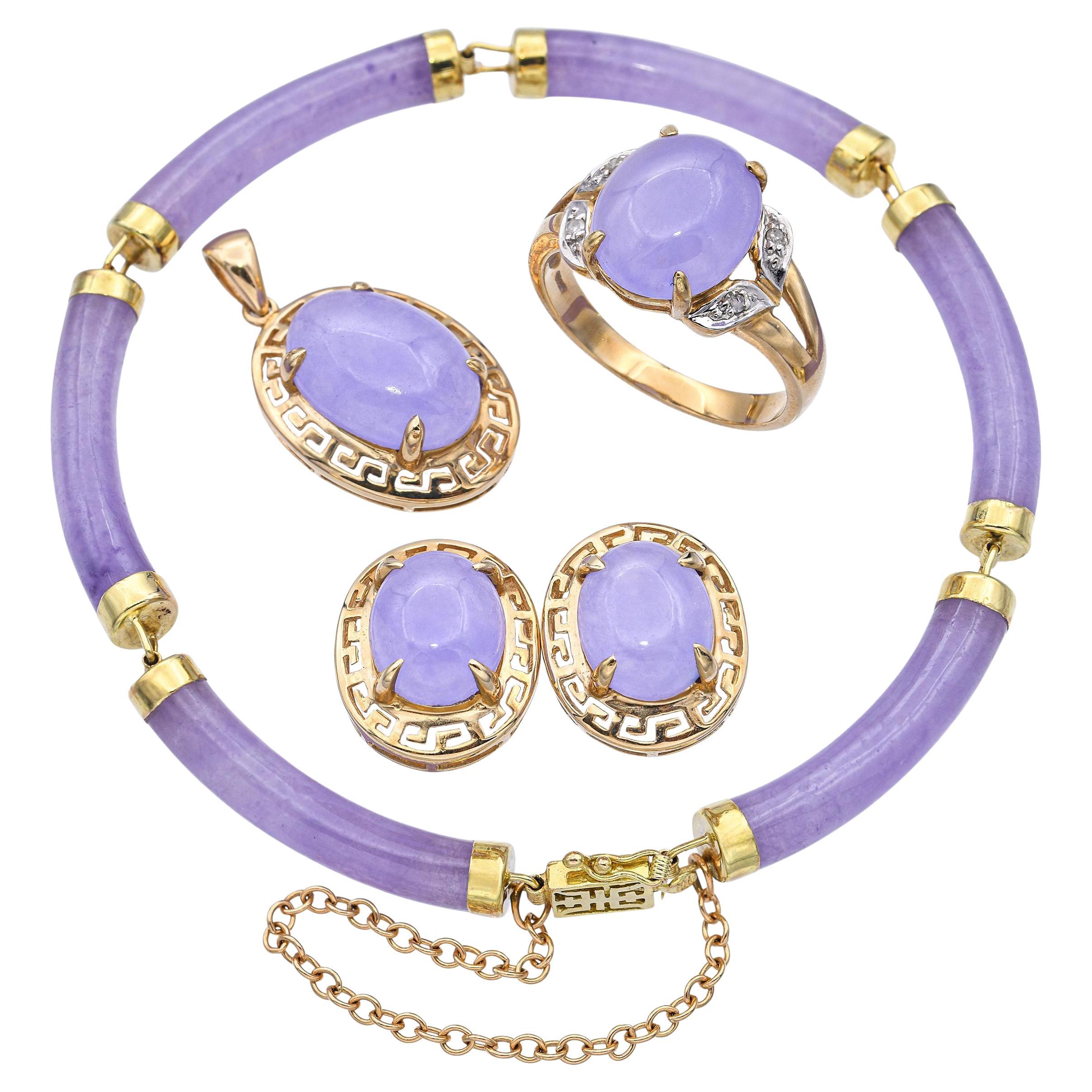 Vintage 10k and 14K Yellow Gold Lavender Jade Jewelry Set For Sale