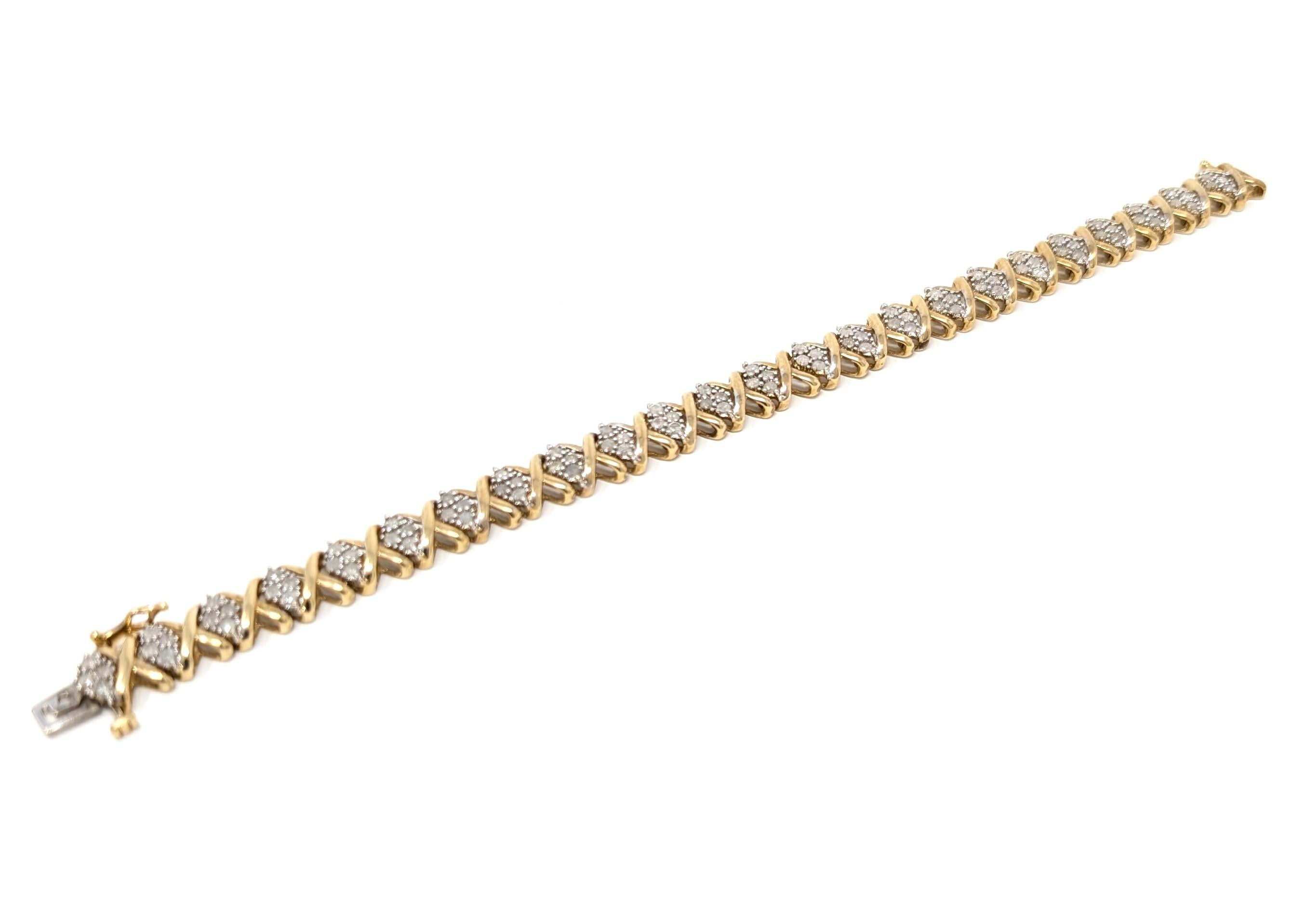 Taille ronde Bracelet grappe vintage en or jaune massif 10 carats signé XOXO en vente