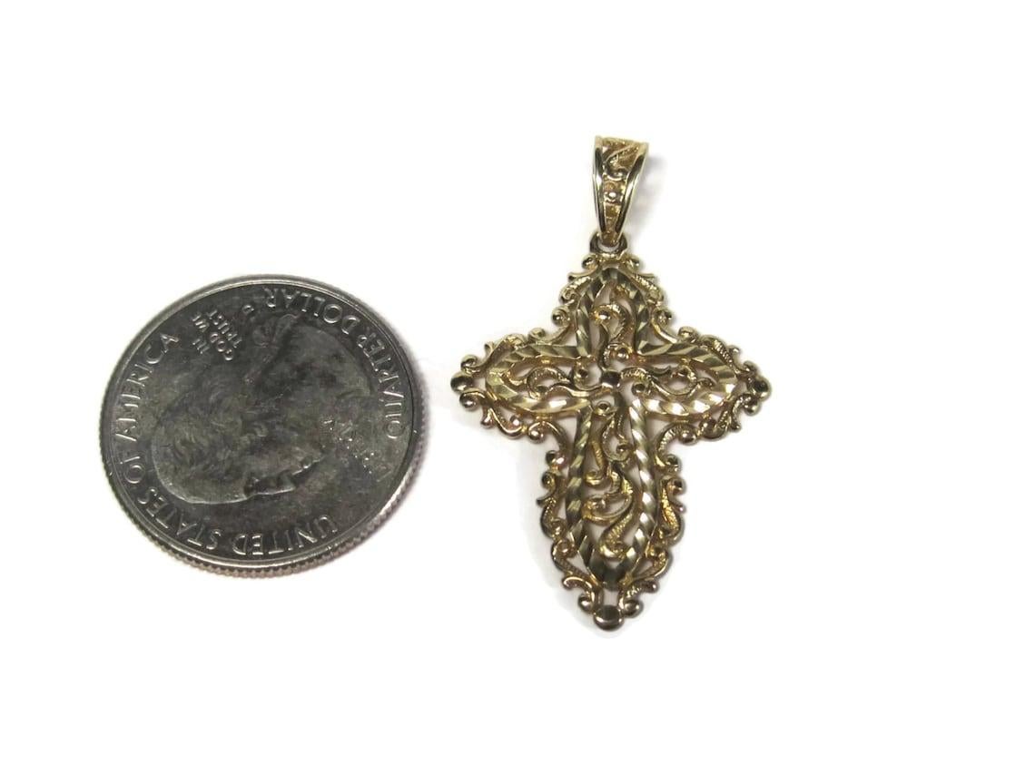 Women's Vintage 10K Diamond Cut Filigree Cross Pendant For Sale