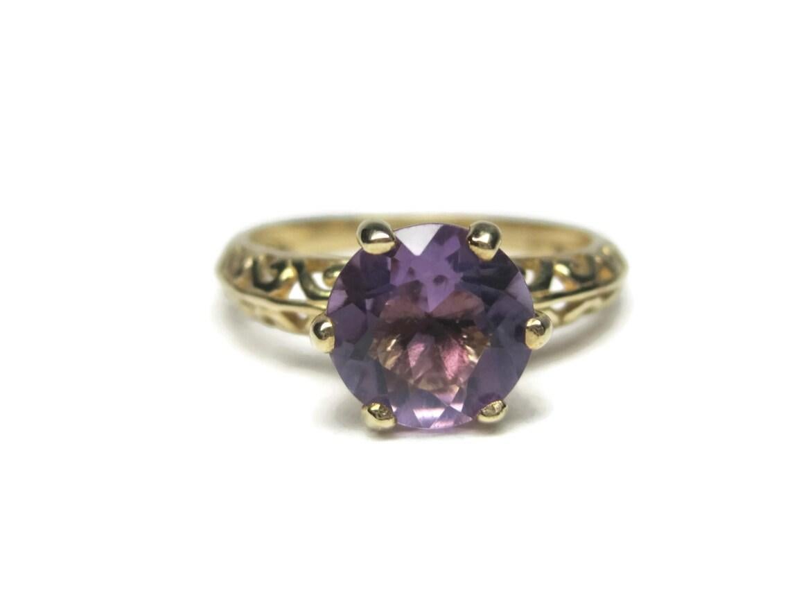Contemporary Vintage 10k Filigree Amethyst Solitaire Ring For Sale