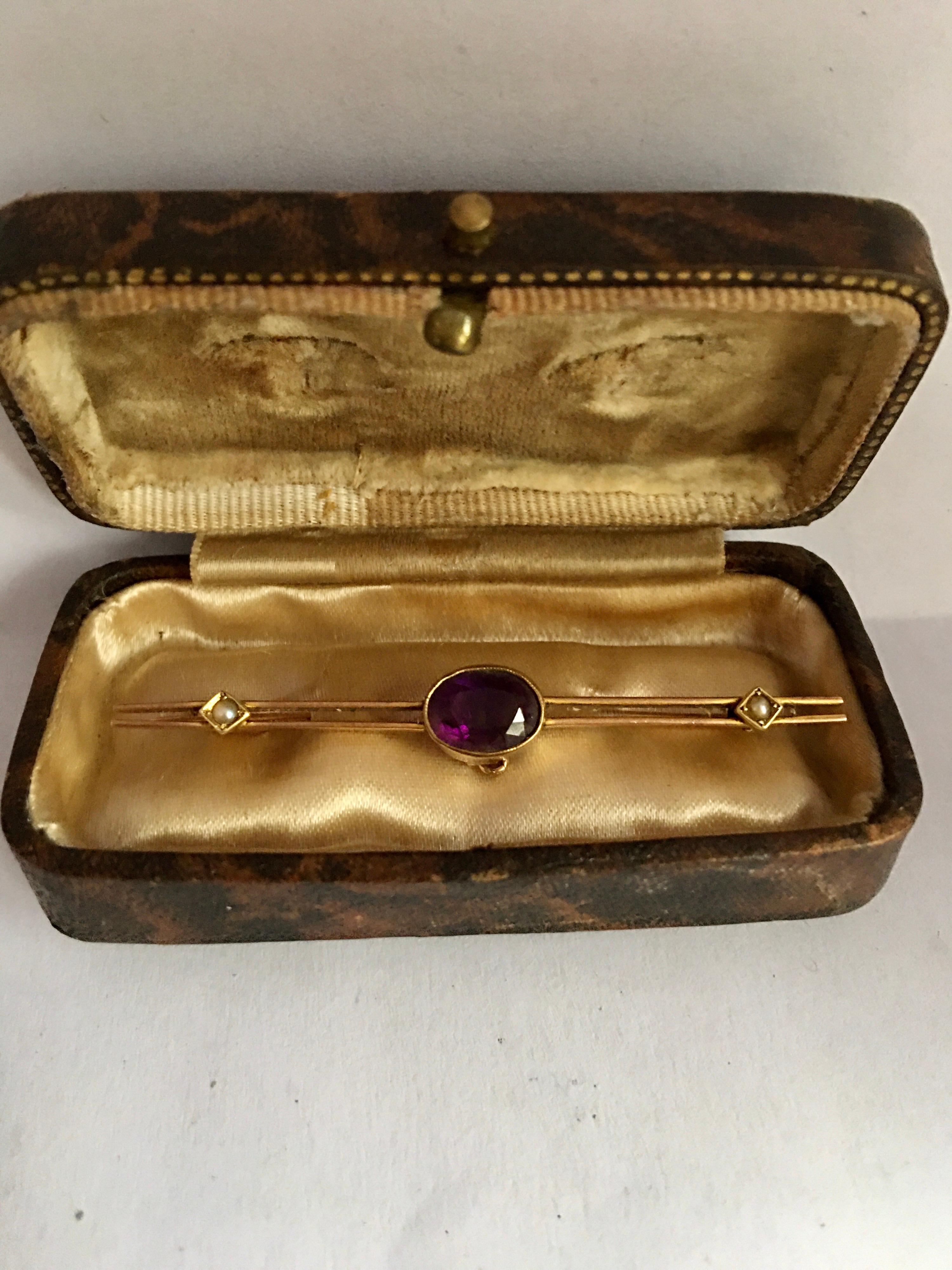 Vintage 10 Karat Gold Amethyst and Pearl Bar Brooch For Sale 12