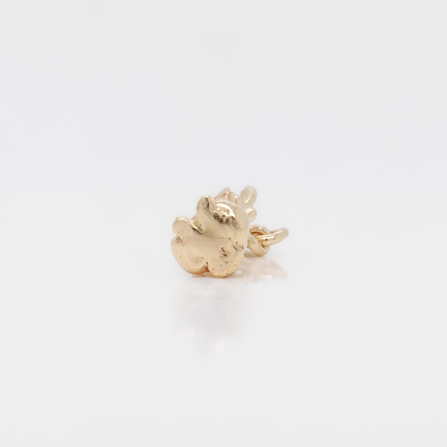 Vintage 10K Gold Buggy's Bunny or Harvey the Rabbit with Bowtie Charm en vente 7