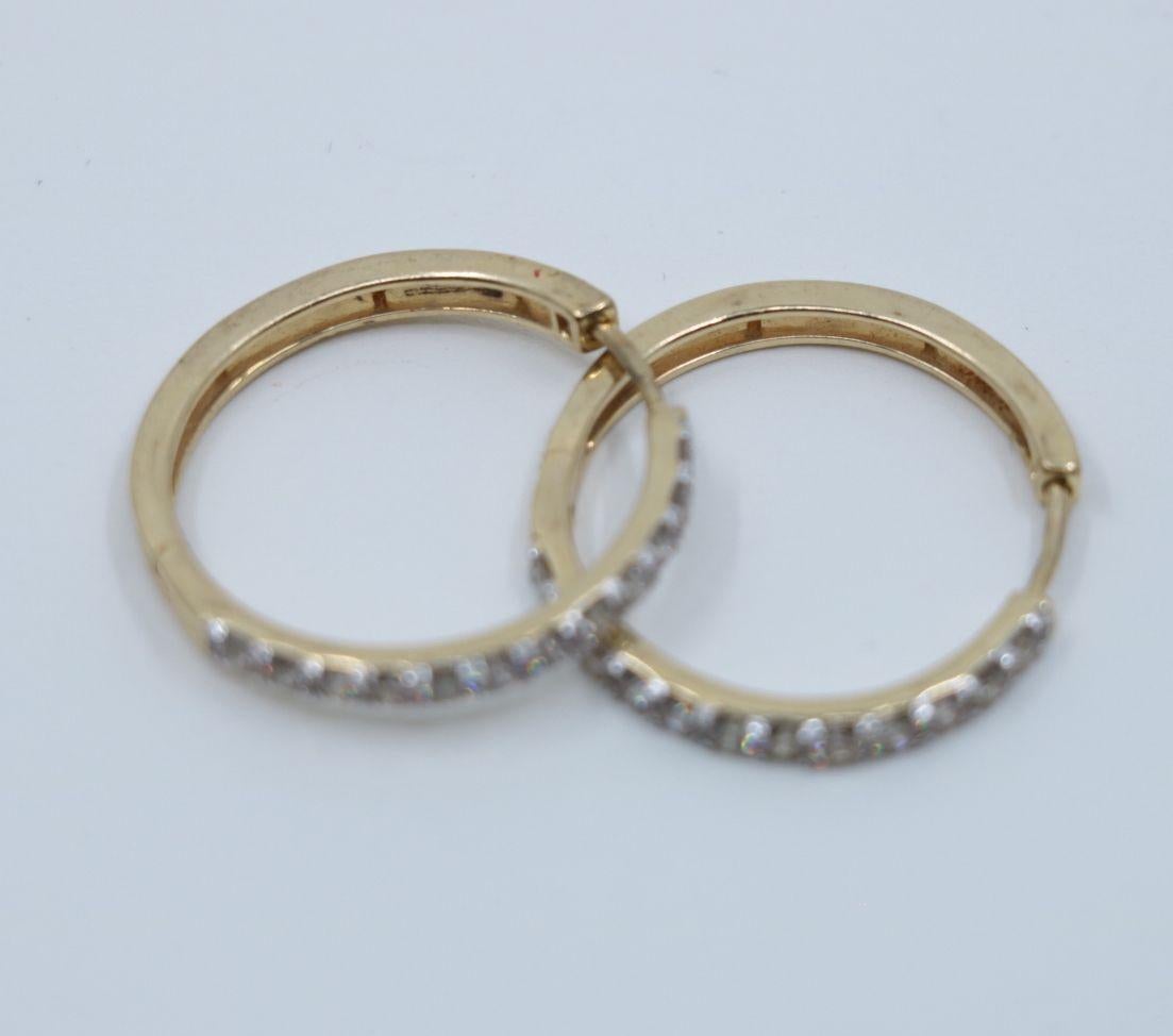 Vintage 10K Gold Diamond Hoop Earrings In Good Condition For Sale In Flushing, NY