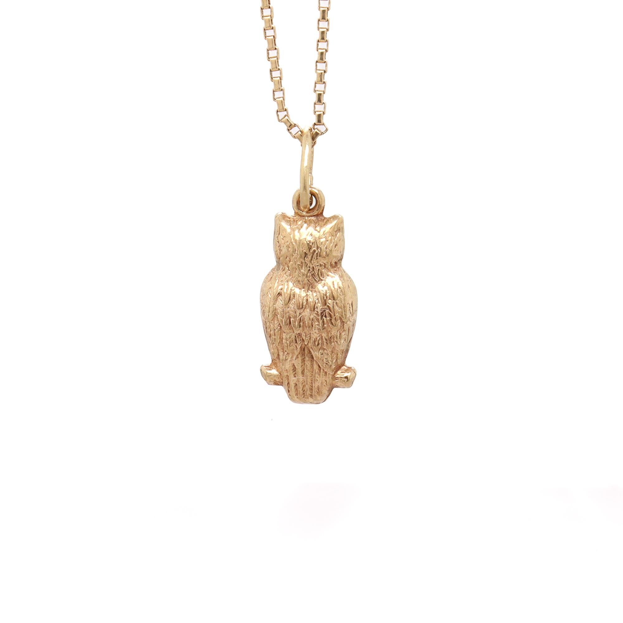 Vintage 10K Gold Figural Owl Charm for a Bracelet en vente 1