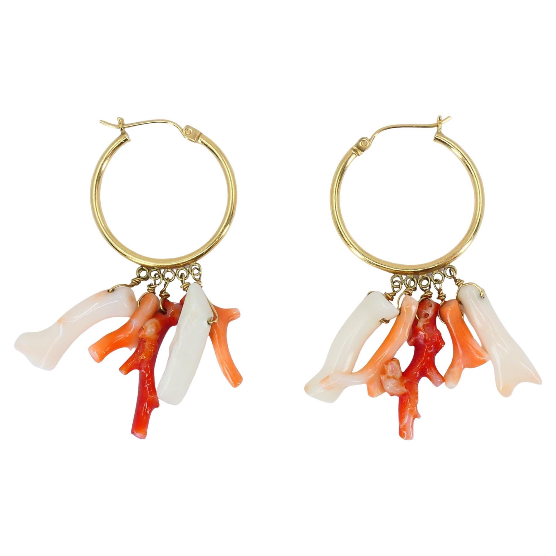 Pendientes de coral vintage en forma de aro de oro de 10k