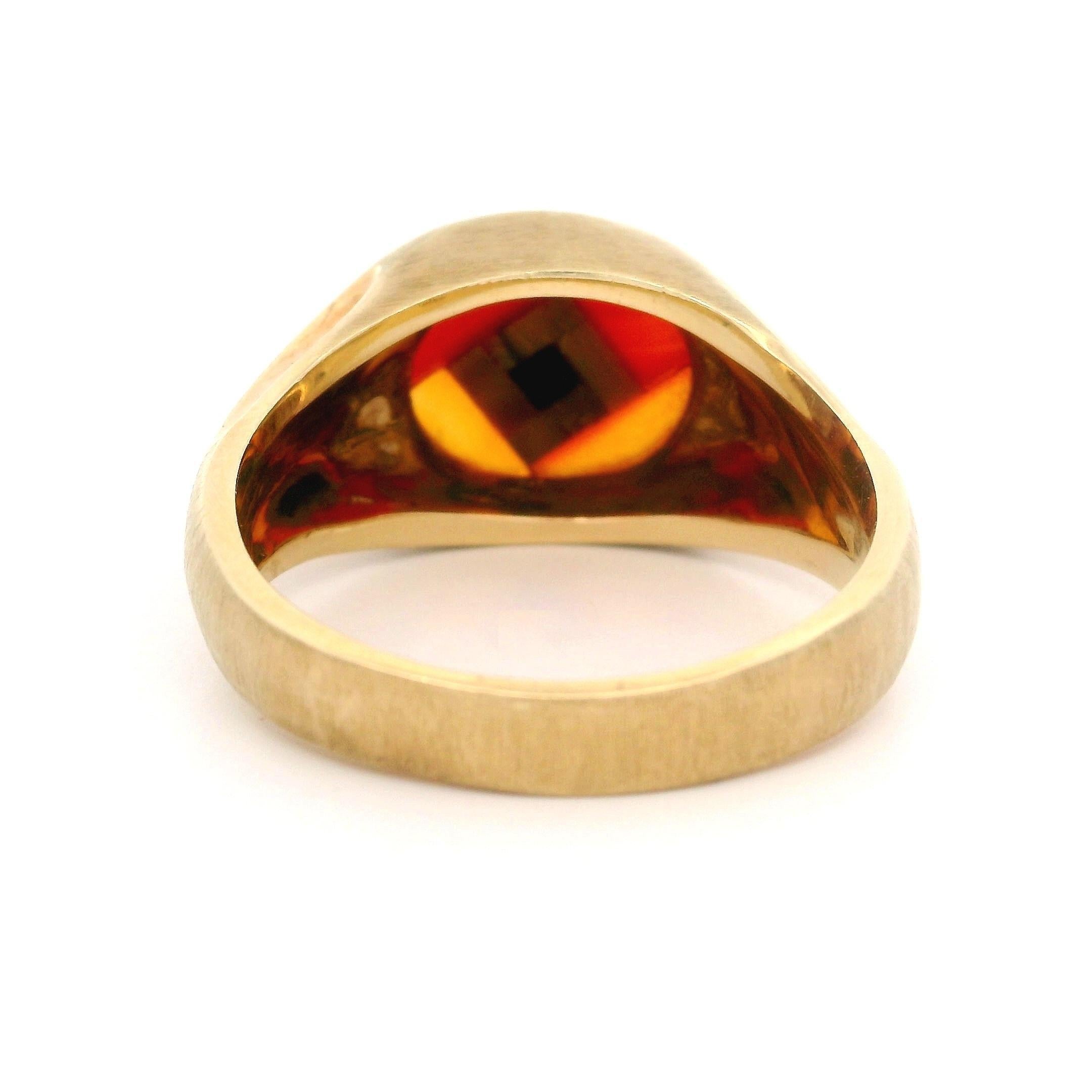 Anello intarsiato in oro 10k con occhio di tigre, corniola, pietra nera, mosaico, intarsio In condizioni ottime in vendita a Montclair, NJ