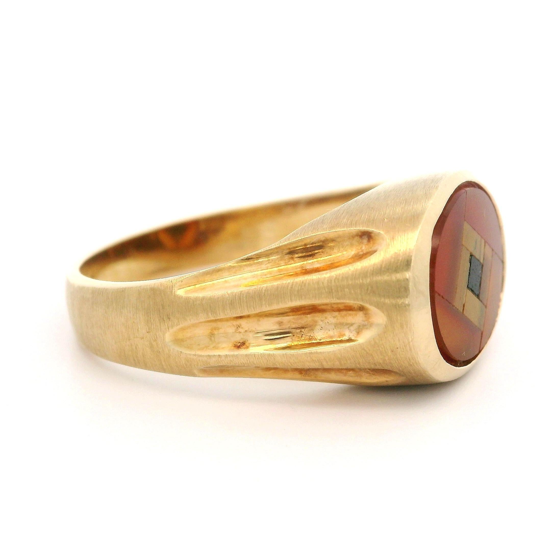 Uomo Anello intarsiato in oro 10k con occhio di tigre, corniola, pietra nera, mosaico, intarsio in vendita