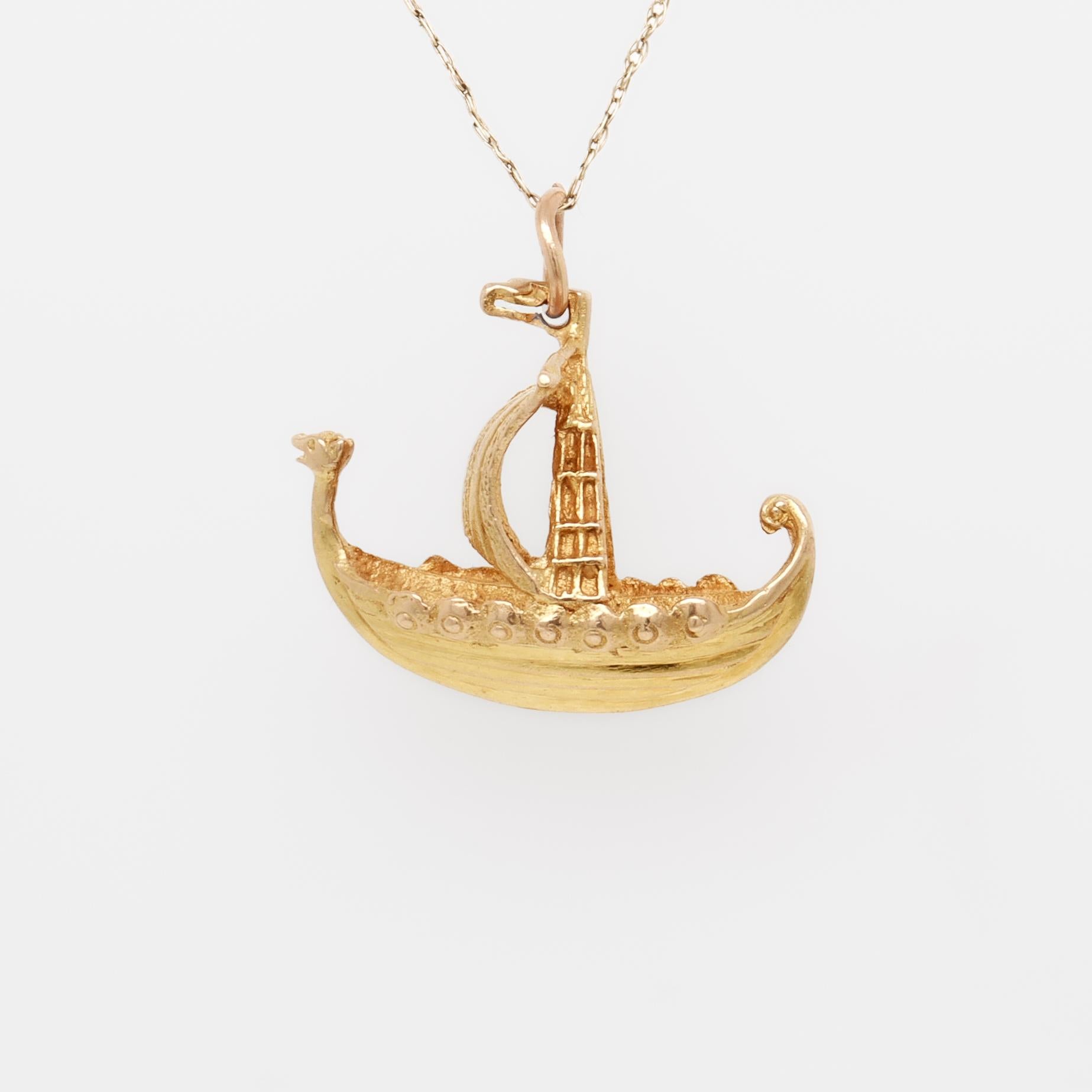 Vintage 10K Gold Scandinavian Viking Longship Charm for a Bracelet For Sale 6