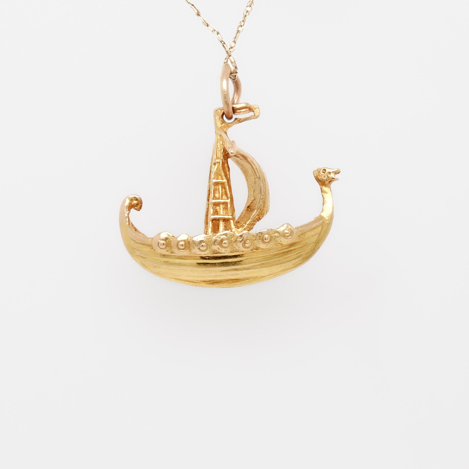 Vintage 10K Gold Scandinavian Viking Longship Charm for a Bracelet For Sale 7