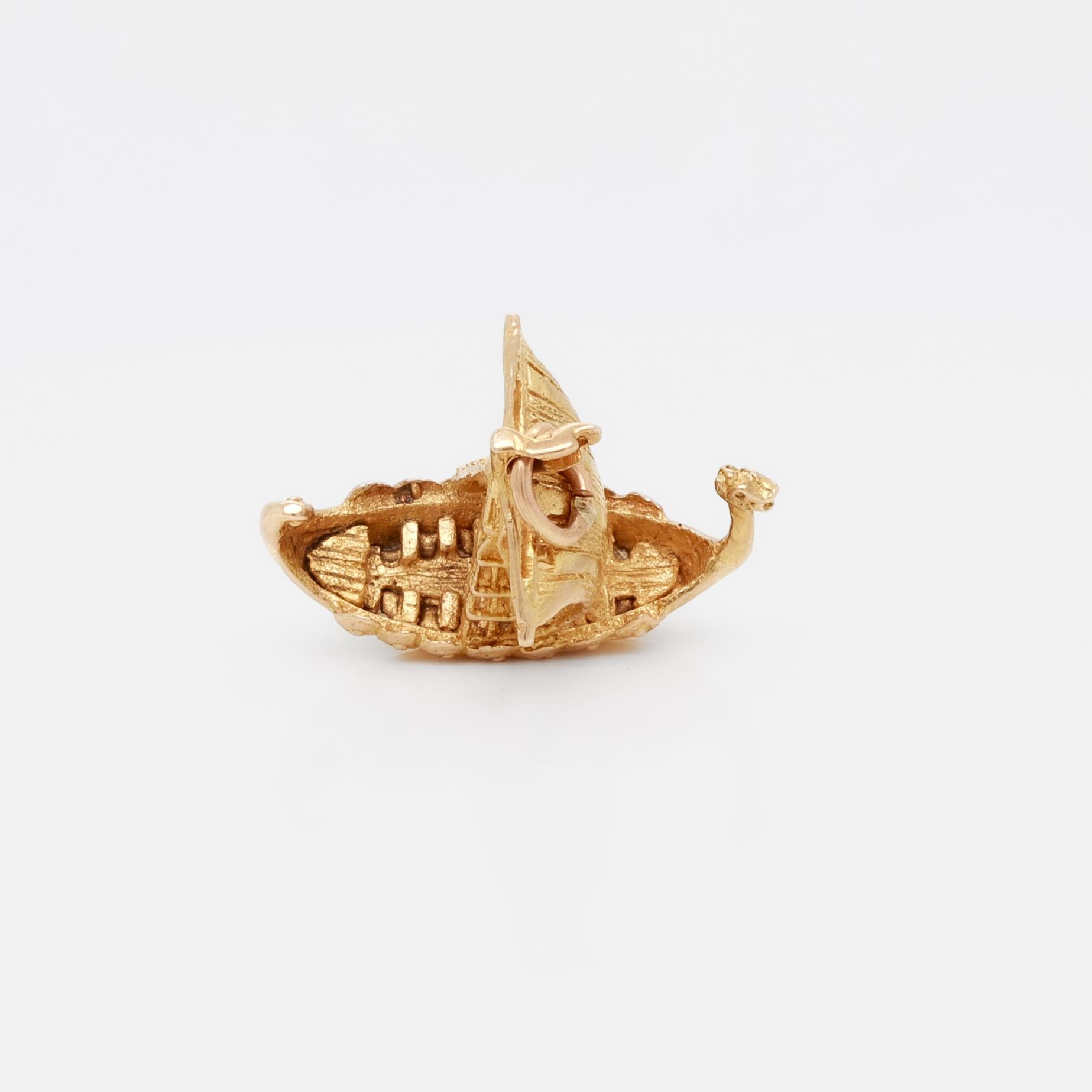 Vintage 10K Gold Scandinavian Viking Longship Charm for a Bracelet For Sale 4