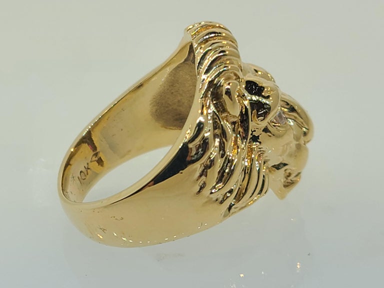 Vintage 10k Lion's Head Ring with Diamond Eyes and Ruby Tongue For Sale