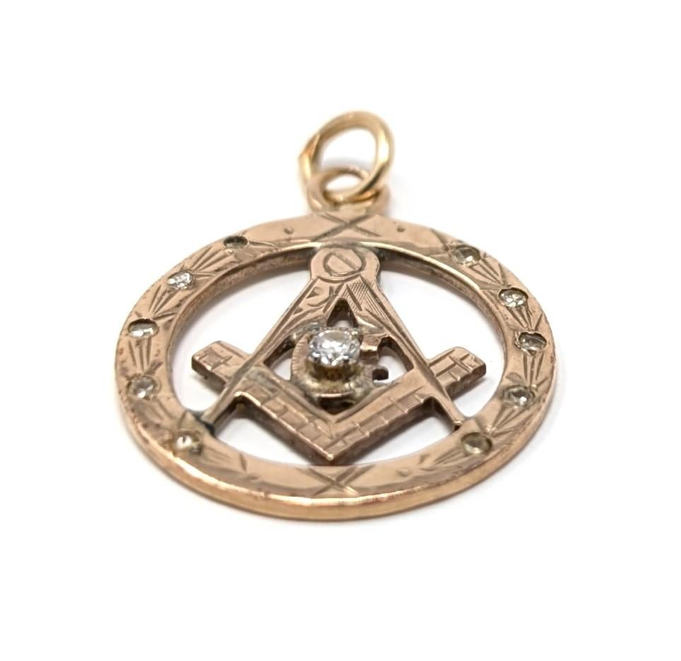 Women's or Men's Vintage 10k Masonic Pendant Charm with Diamonds Solid Yellow Gold Jewellery For Sale