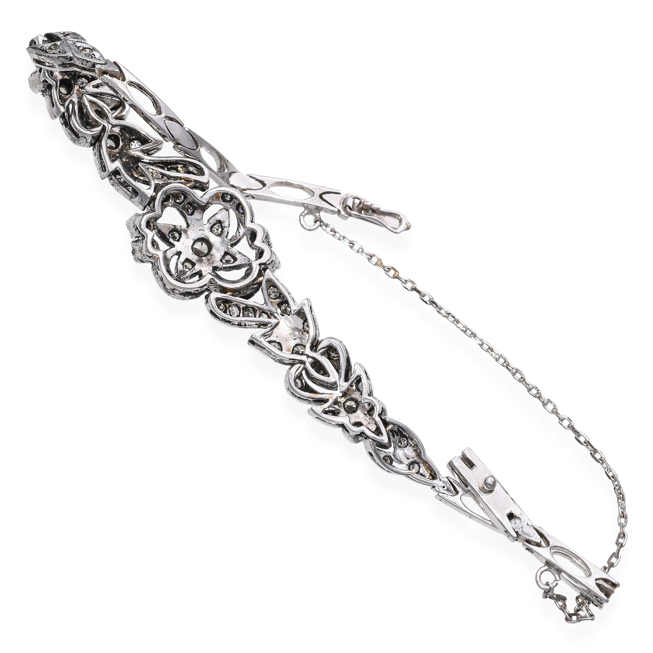 Vintage 10k White Gold Diamond Floral Motif Bracelet en vente 1