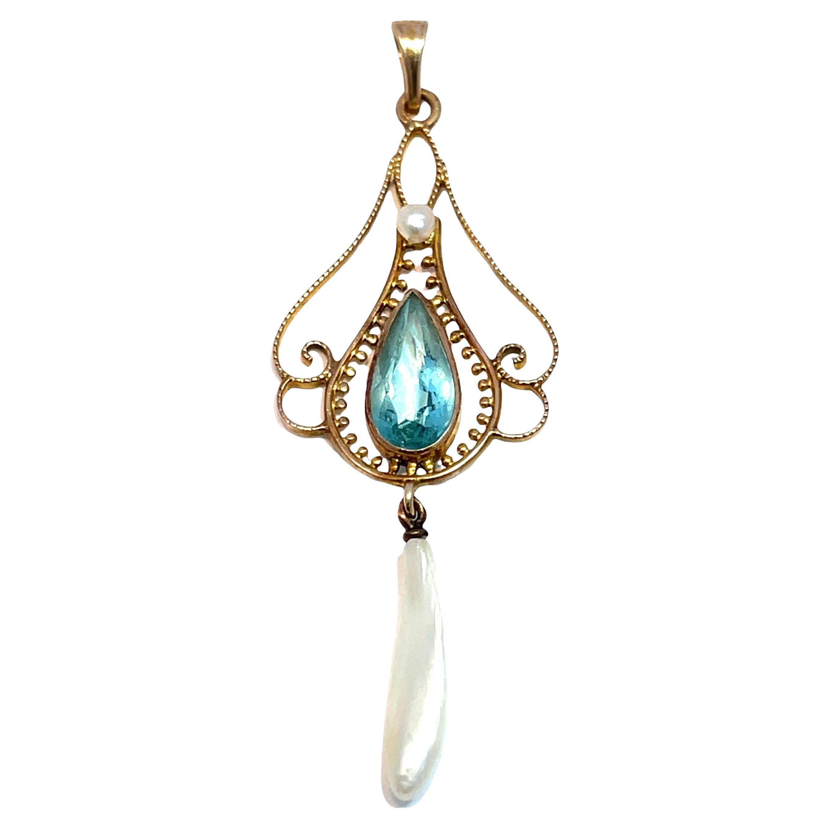 Vintage 10K Yellow Gold Aqua
Pearl Drop Pendant